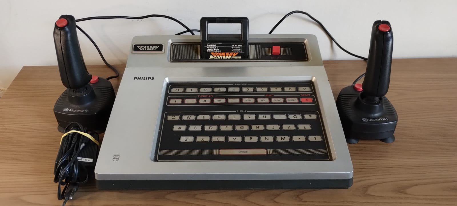 FH/ kevogames / RARIDADE Philips Odyssey² 179,00 SEGUIDOS DE 10,00