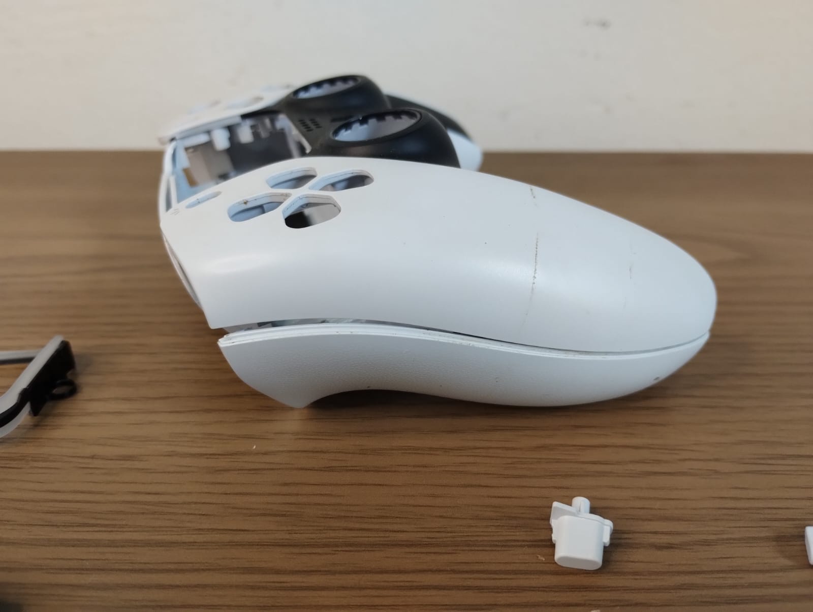 FH/ Leandro / ORIGINAL CARCAÇA CONTROLE PS5 10,00 SEGUIDOS DE 10,00