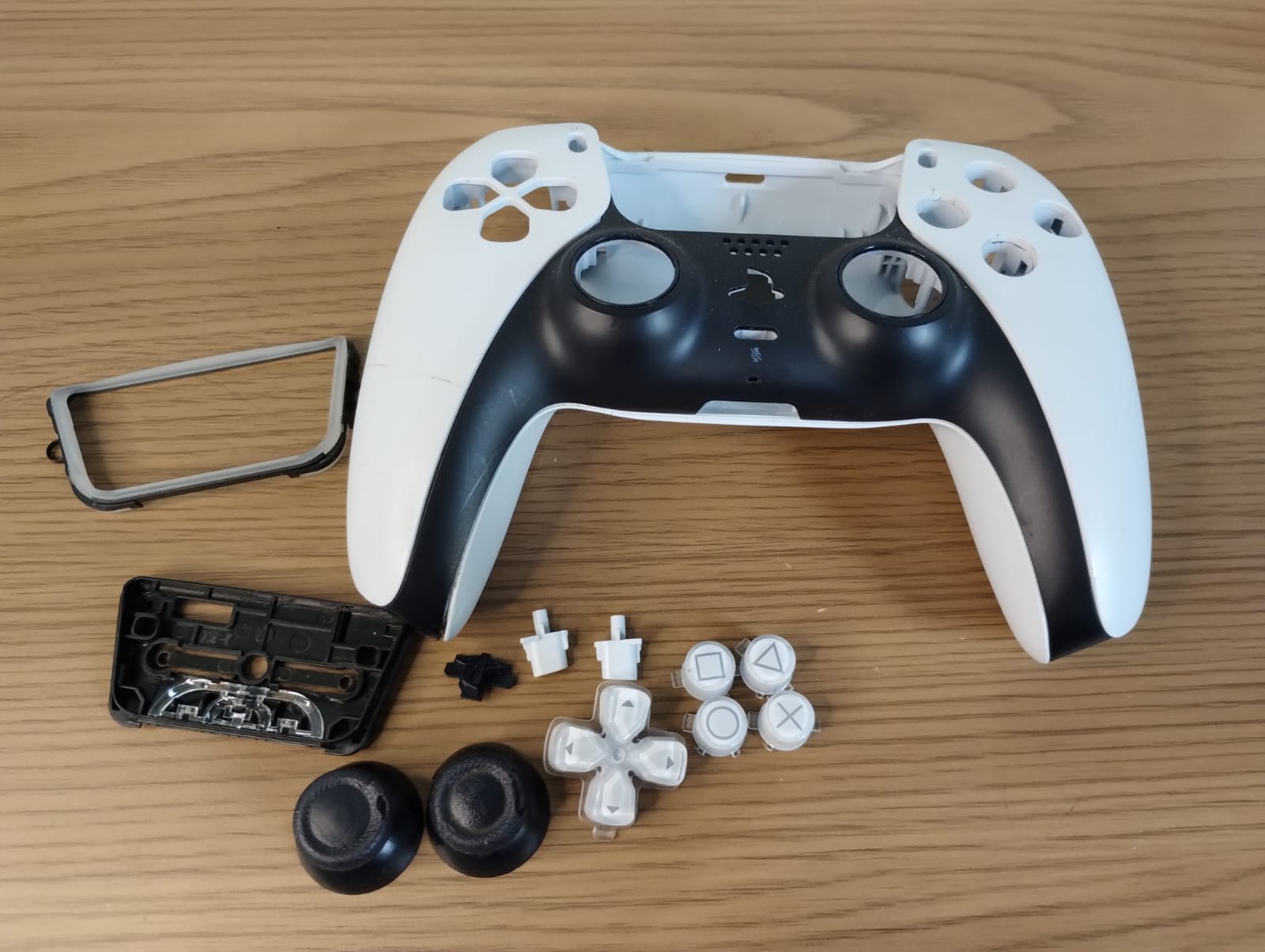 FH/ Leandro / ORIGINAL CARCAÇA CONTROLE PS5 10,00 SEGUIDOS DE 10,00