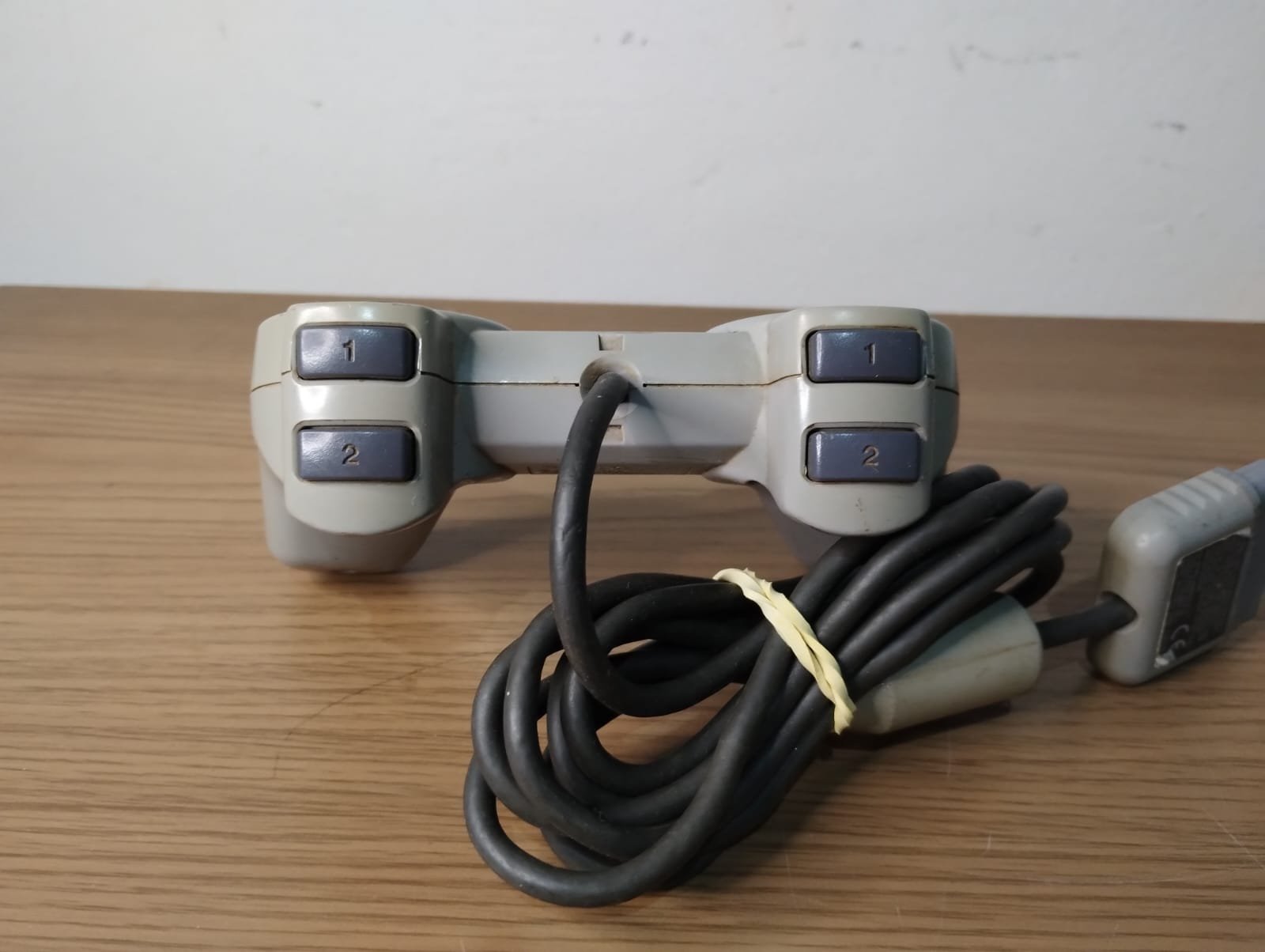 FH/ ISRAEL / ORIGINAL CONTROLE PS1 FAT 49,00 SEGUIDOS DE 5,00