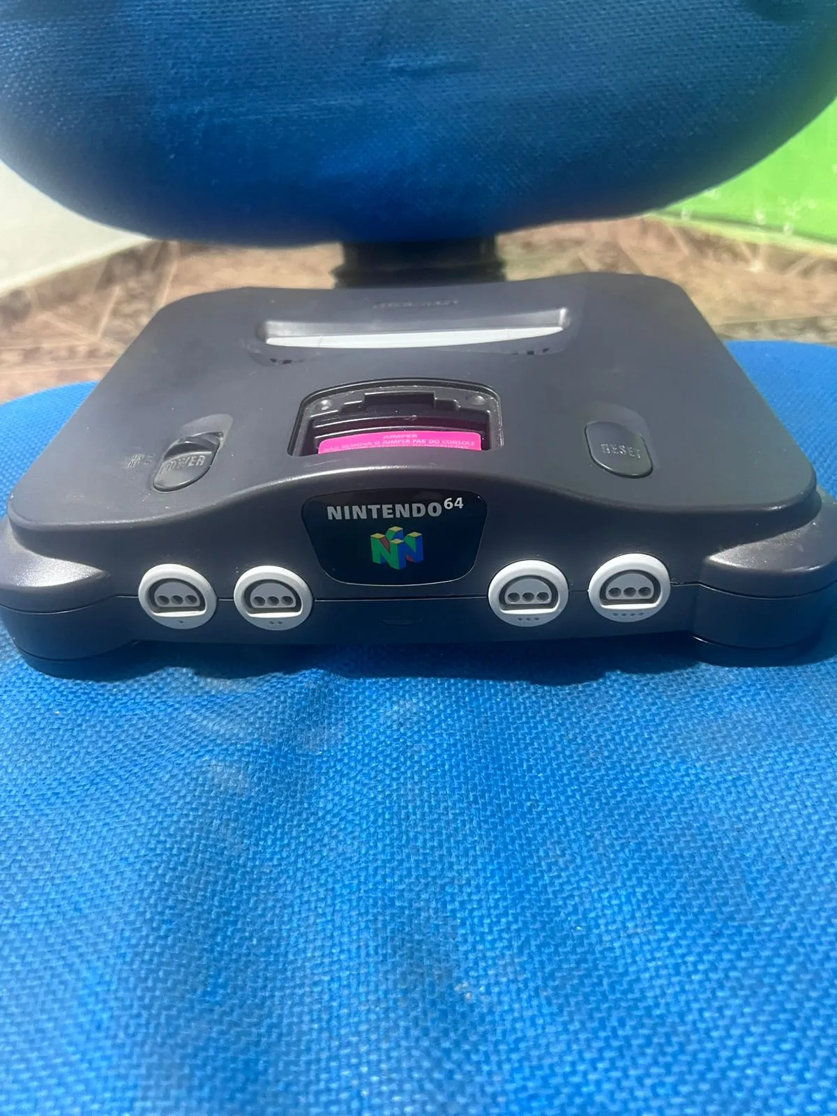 R7/ NINTENDO 64 + 4 JOGOS, 311,00 SEGUIDOS DE 14,00