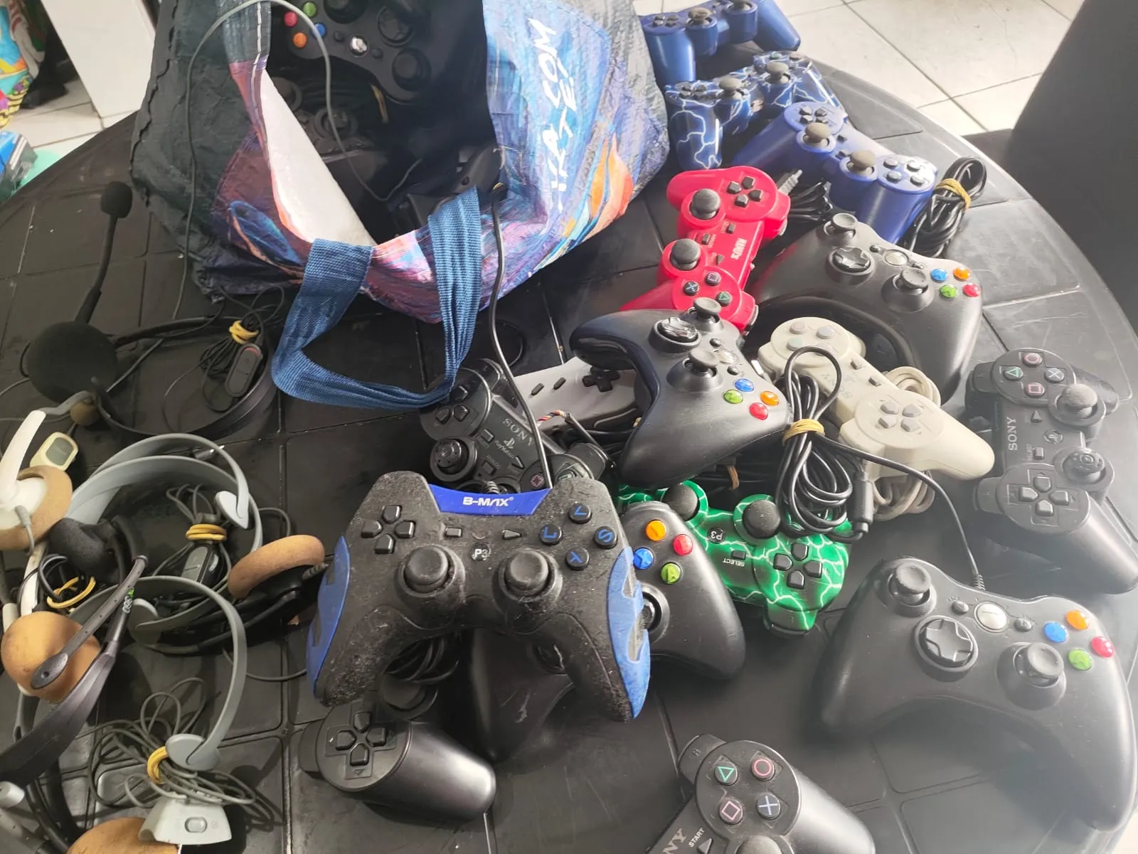 WA/ SUPER LOTE DE 40 CONTROLES! 137,00 SEGUIDOS DE 12,00