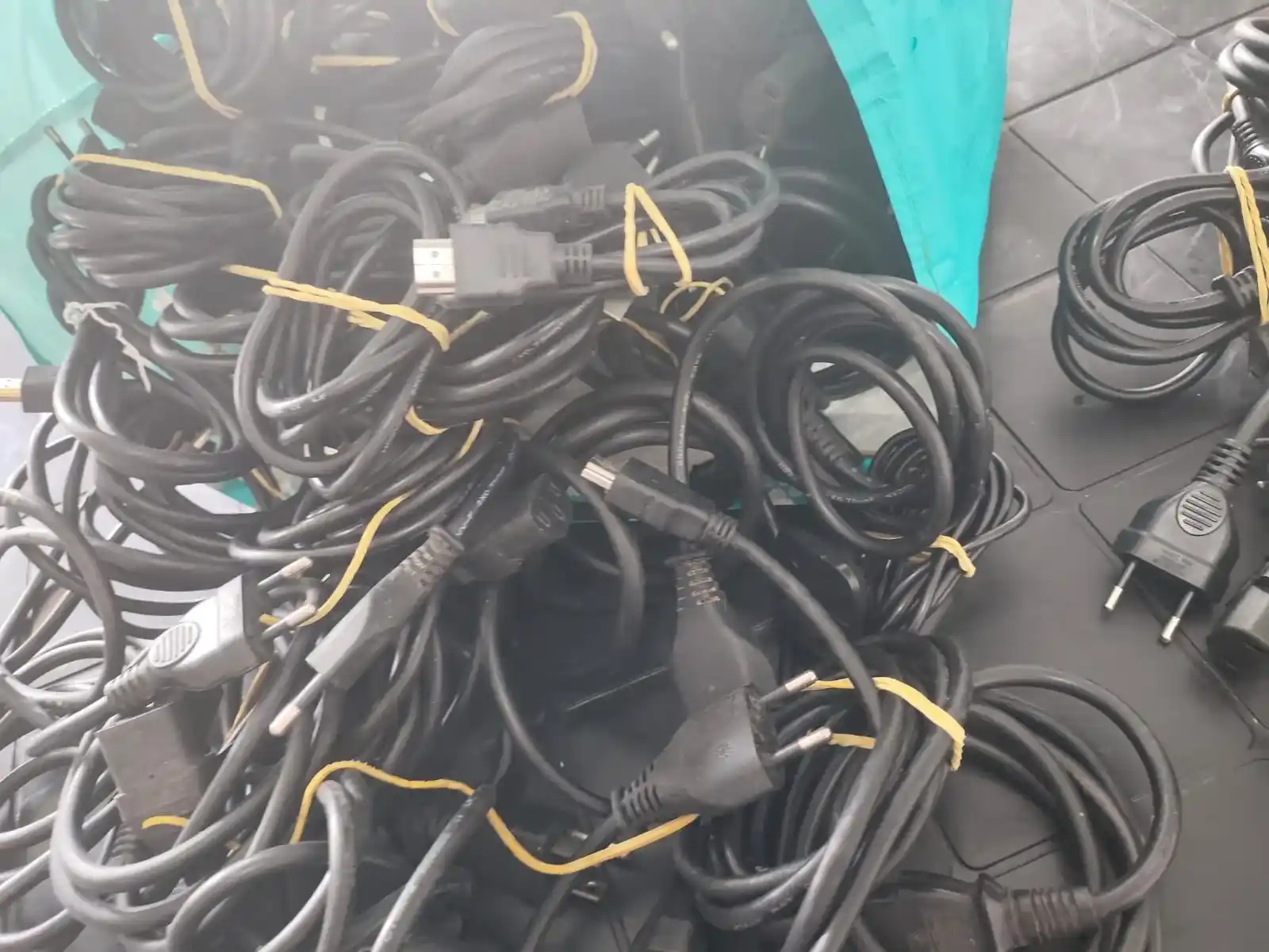 WA/ guegue /LOTE 110 CABOS😱55,00 SEGUIDOS DE 7,00♨️