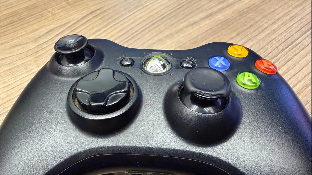 R9/ S***pf /ORIGINA CONTROLE XBOX 360 😍😍 49,00 SEGUIDOS DE 7,00🚨🚨