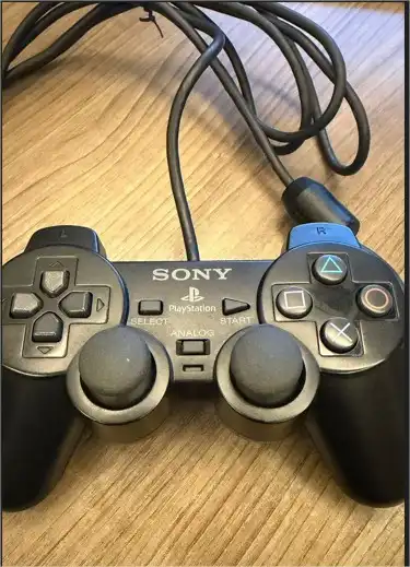 R9/ 17thiagoov /ORIGINAL CONTROLE PS2🚨😍, 49,00 SEGUIDOS DE 6,00😮