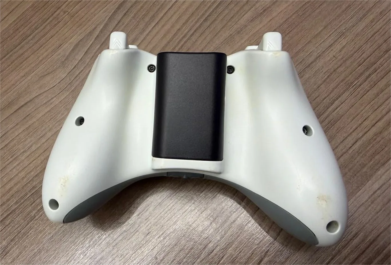 R9/ J*****88 /ORIGINAL CONTROLE BRANCO XBOX 360 😍😍 59,00 SEGUIDOS DE 8,00🚨🚨