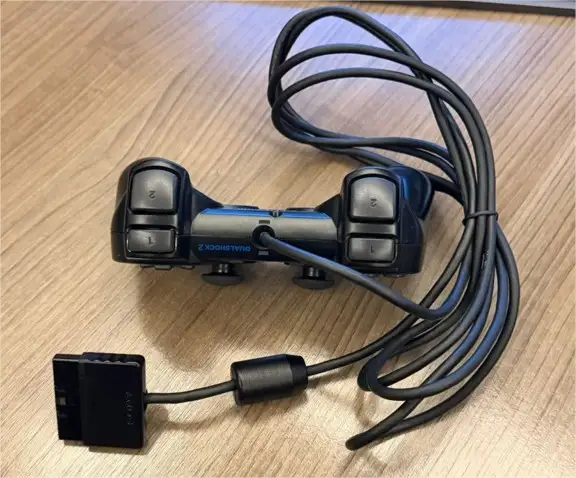 R9/ 17thiagoov /ORIGINAL CONTROLE PS2🚨😍, 49,00 SEGUIDOS DE 6,00😮