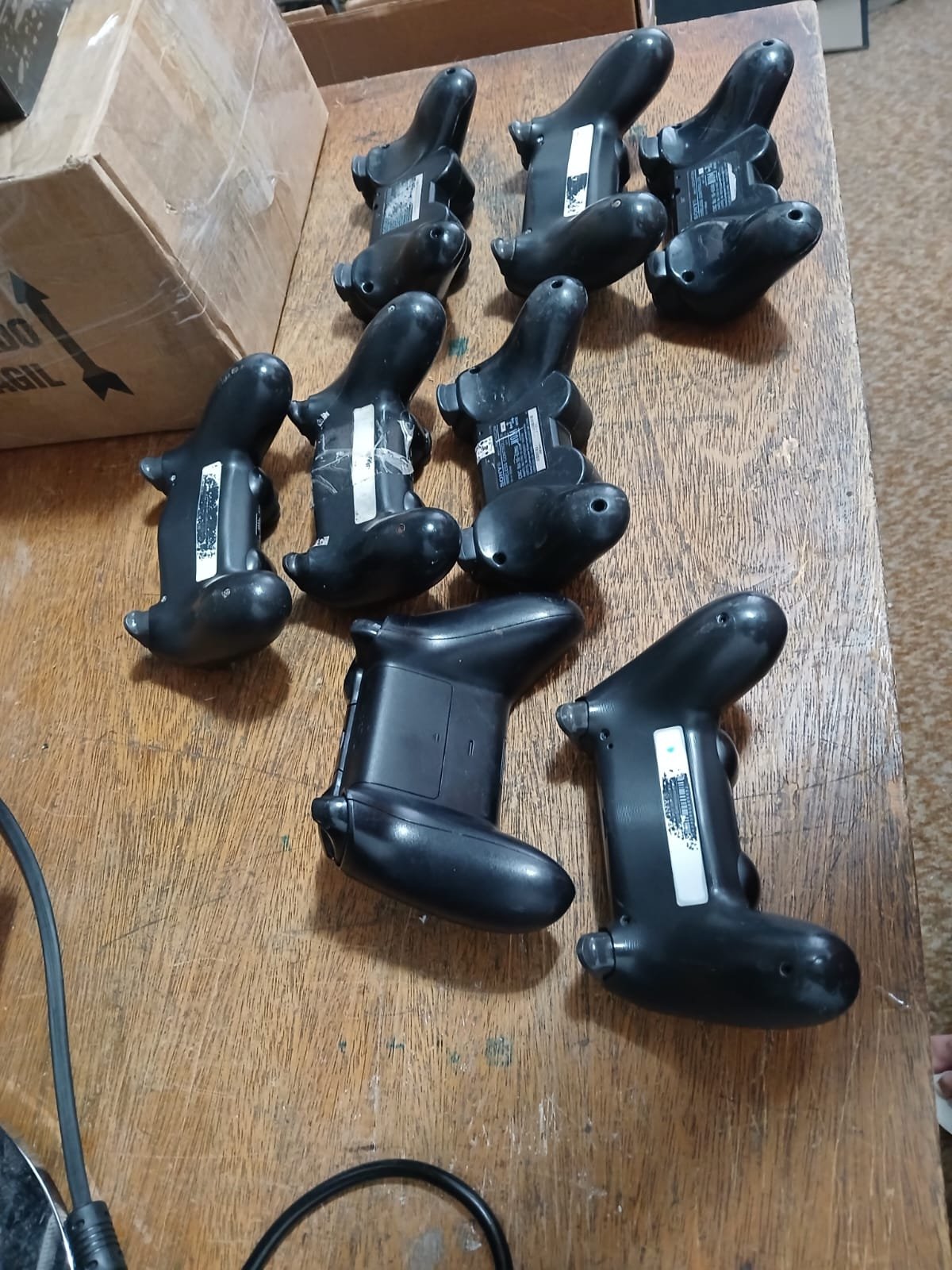 CL/ SAR /LOTE DE 8  CONTROLES PARA REPARO 88,00 SEGUIDOS 28,00