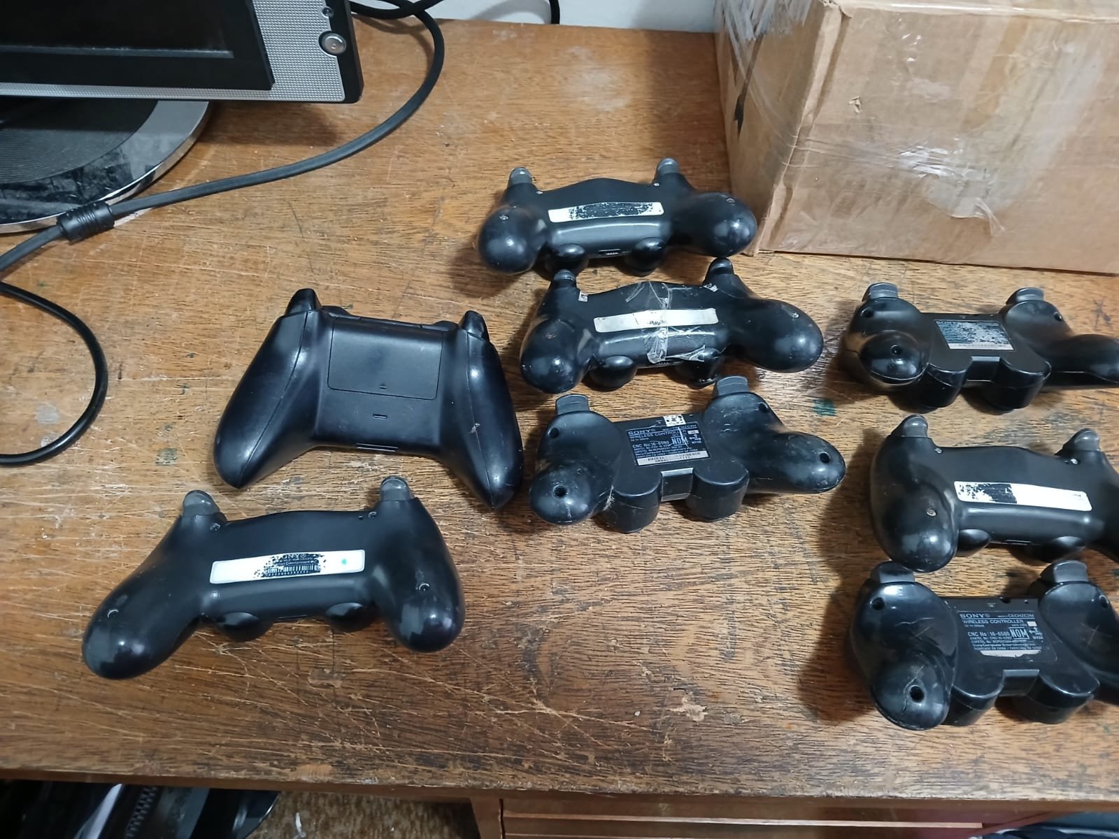 CL/ SAR /LOTE DE 8  CONTROLES PARA REPARO 88,00 SEGUIDOS 28,00