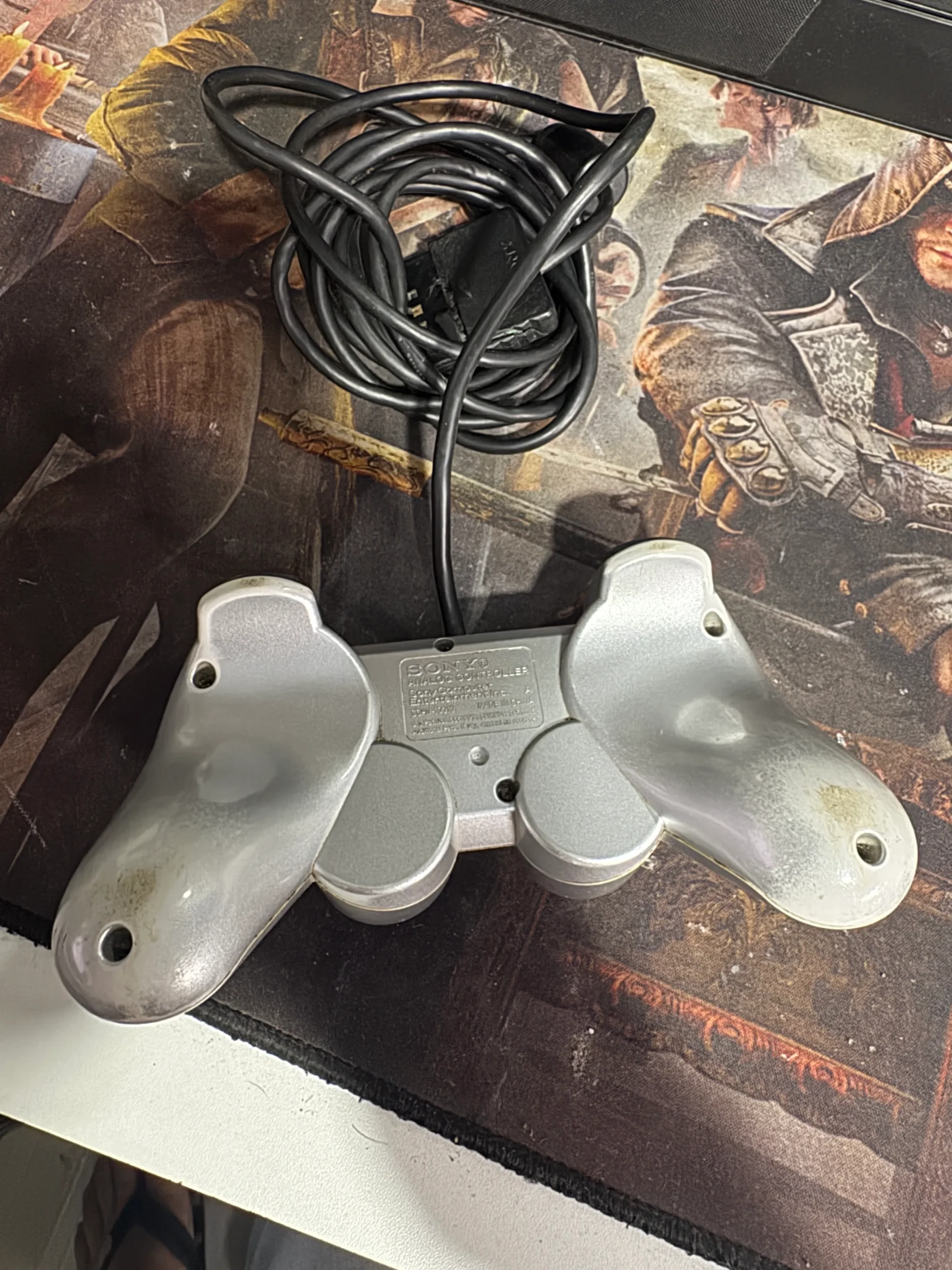 RL/ 17thiagoov/ LINDO CONTROLE PRATA PARA PS2 ORIGINAL 31,00 SEGUIDOS DE 15,00