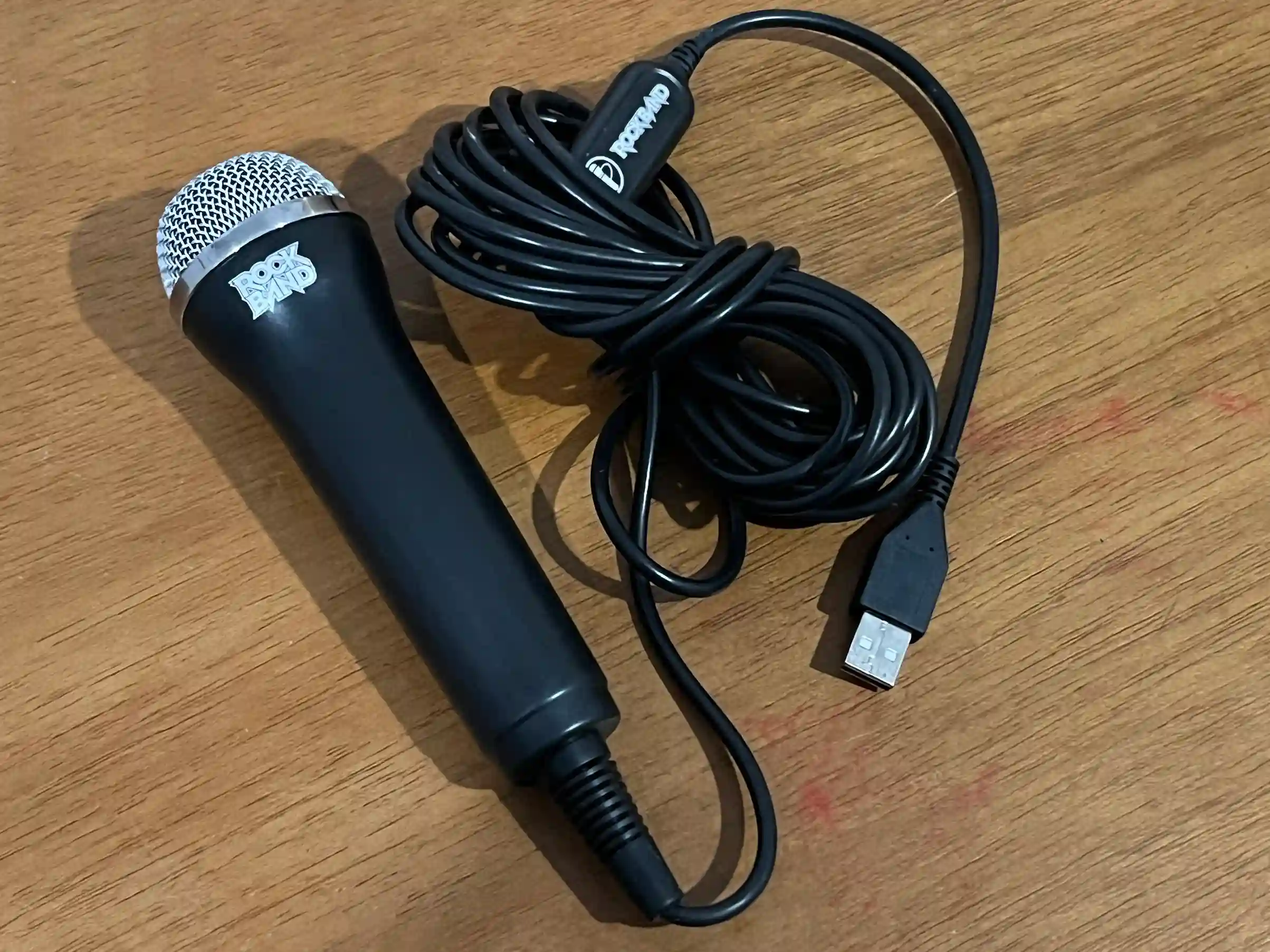 7B/ ORIGINAL MIC. ROCKBAND PS3!  57,00 SEGUIDOS DE 9,00