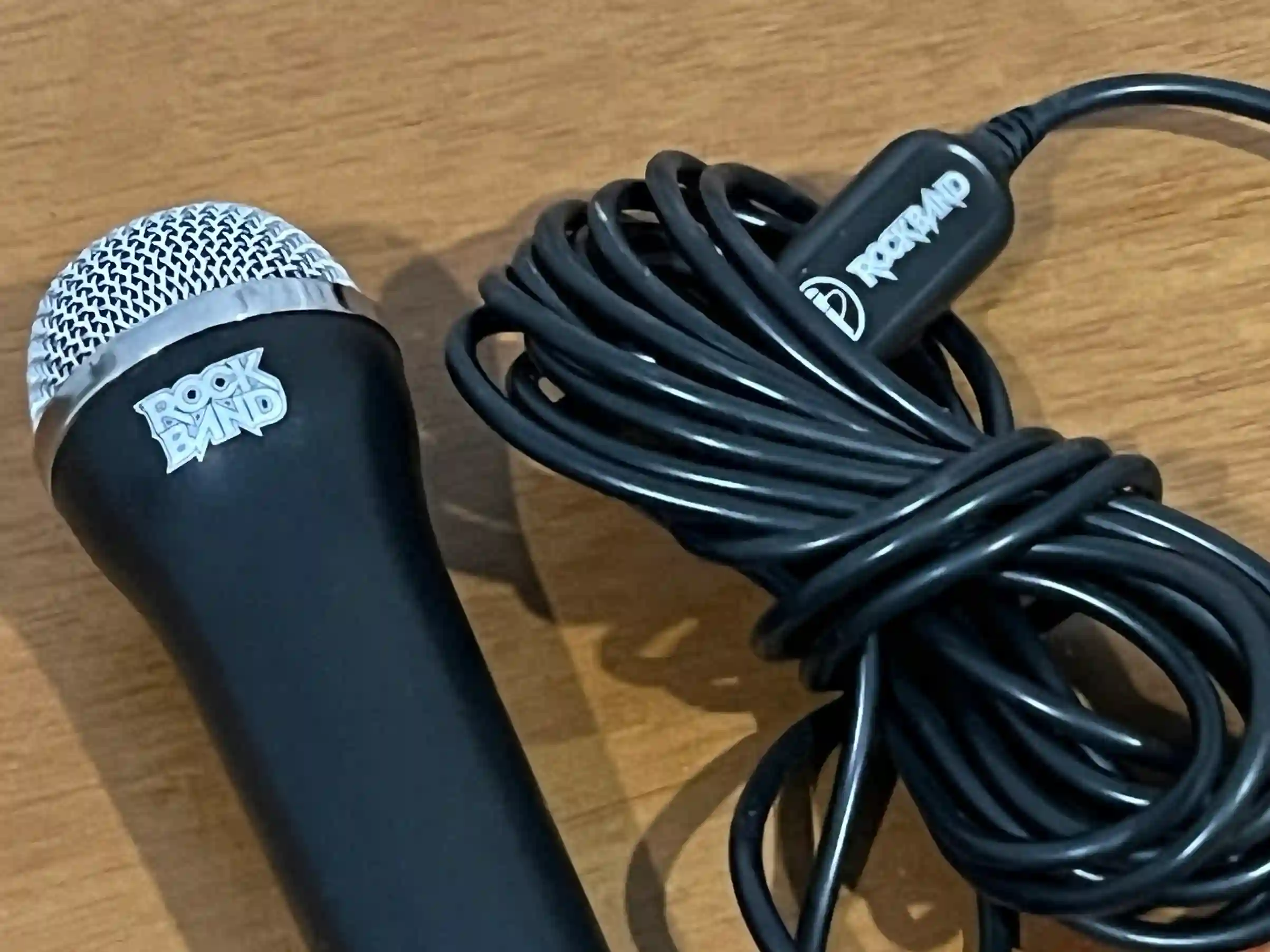 7B/ ORIGINAL MIC. ROCKBAND PS3!  57,00 SEGUIDOS DE 9,00