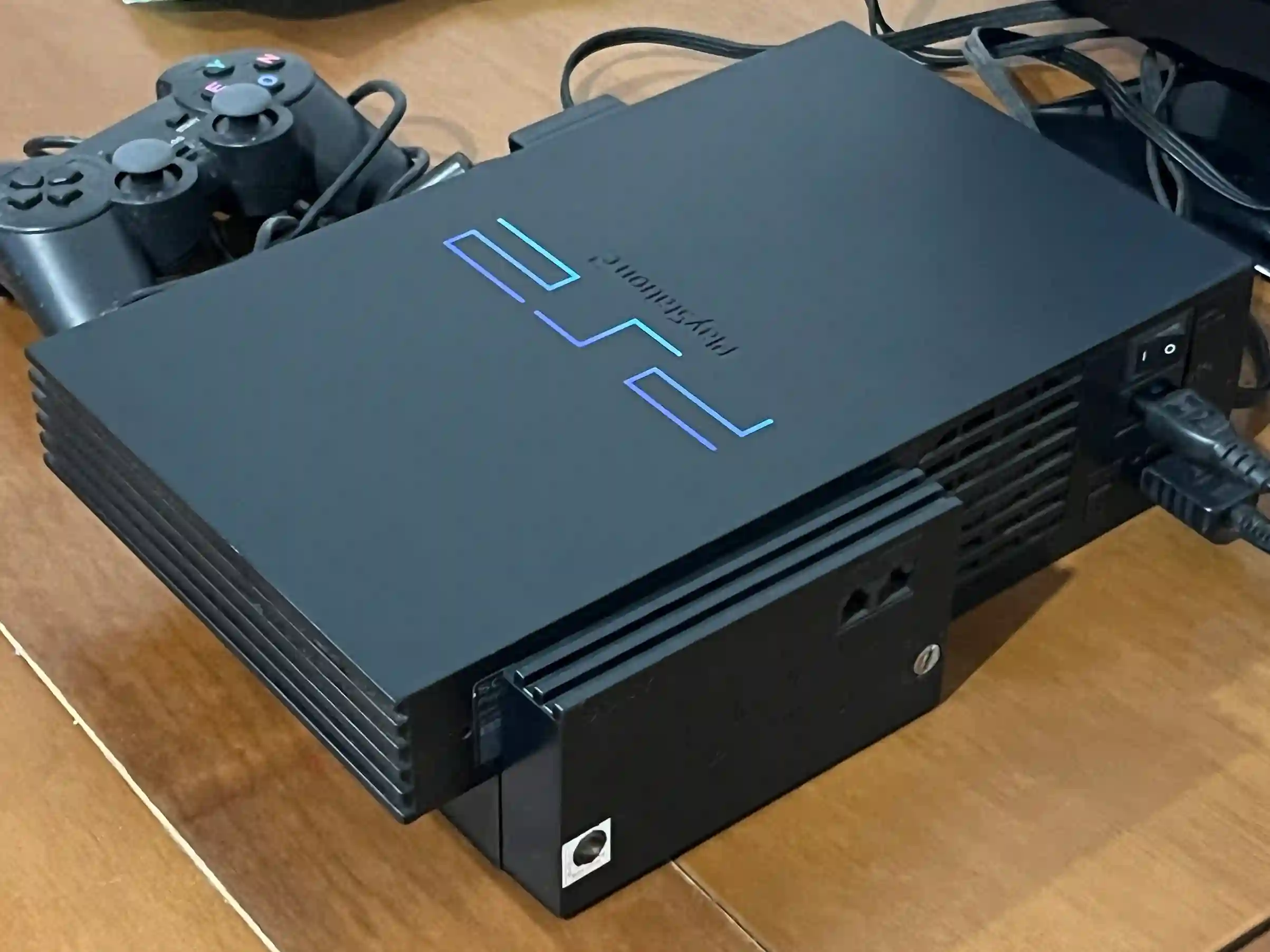 CX/ LINDO PS2 FAT+OPL+MODEM! 10,00 SEGUIDOS DE 10,00