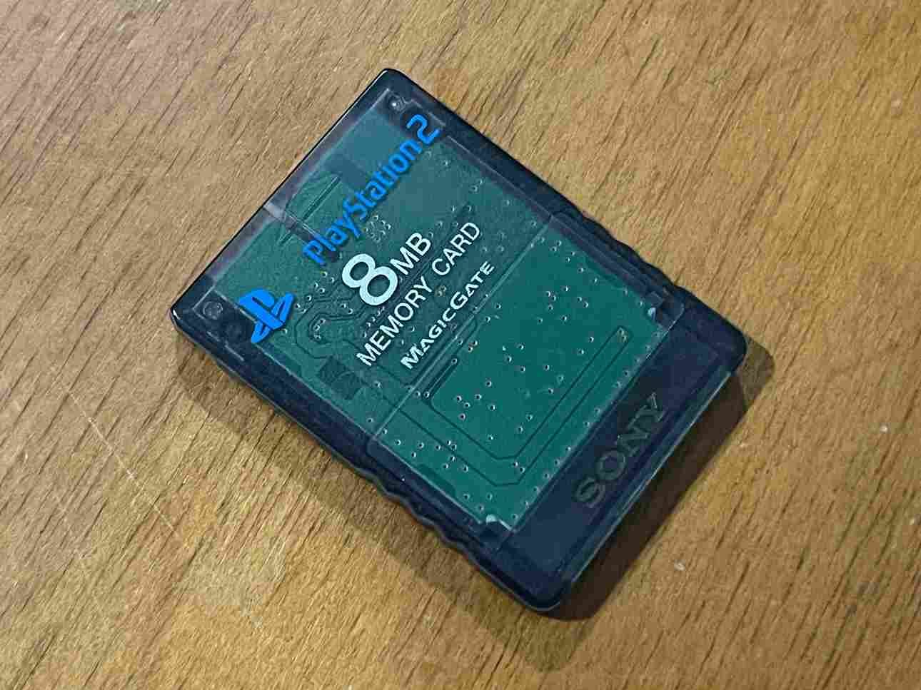 CX/ 17thiagoov /ORIGINAL MEMORI PS2 TRANSLÚCIDO  10,00 SEGUIDOS DE 10,00