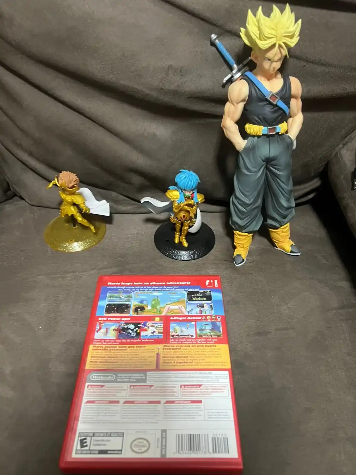 CB/ Gisele / NEW SUPER MARIO BROS, 63 SEGUIDOS DE 6,00