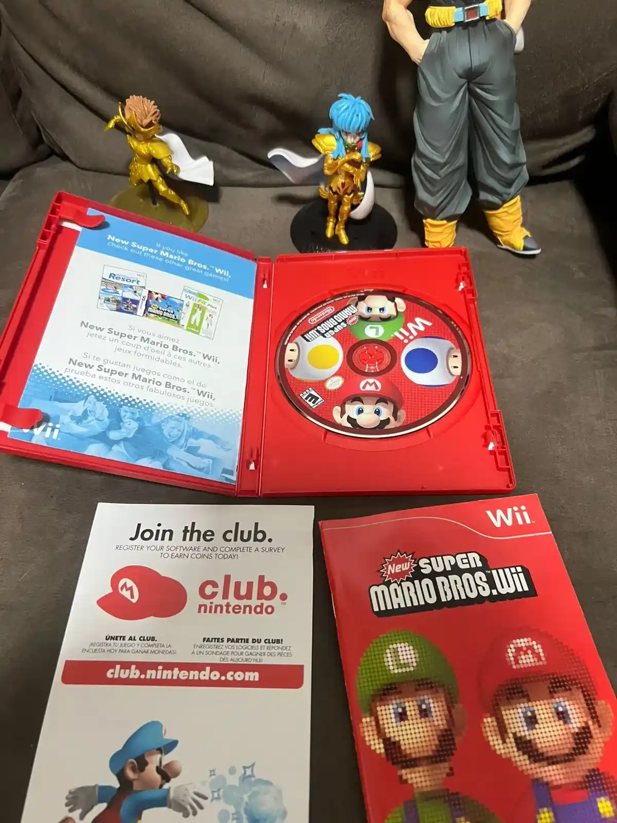 CB/ Gisele / NEW SUPER MARIO BROS, 63 SEGUIDOS DE 6,00