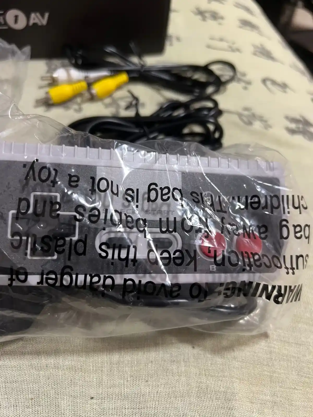 CB/ Edmais / RETRON 1 AV (NINTENDINHO) 138,00 SEGUIDOS DE 11,00