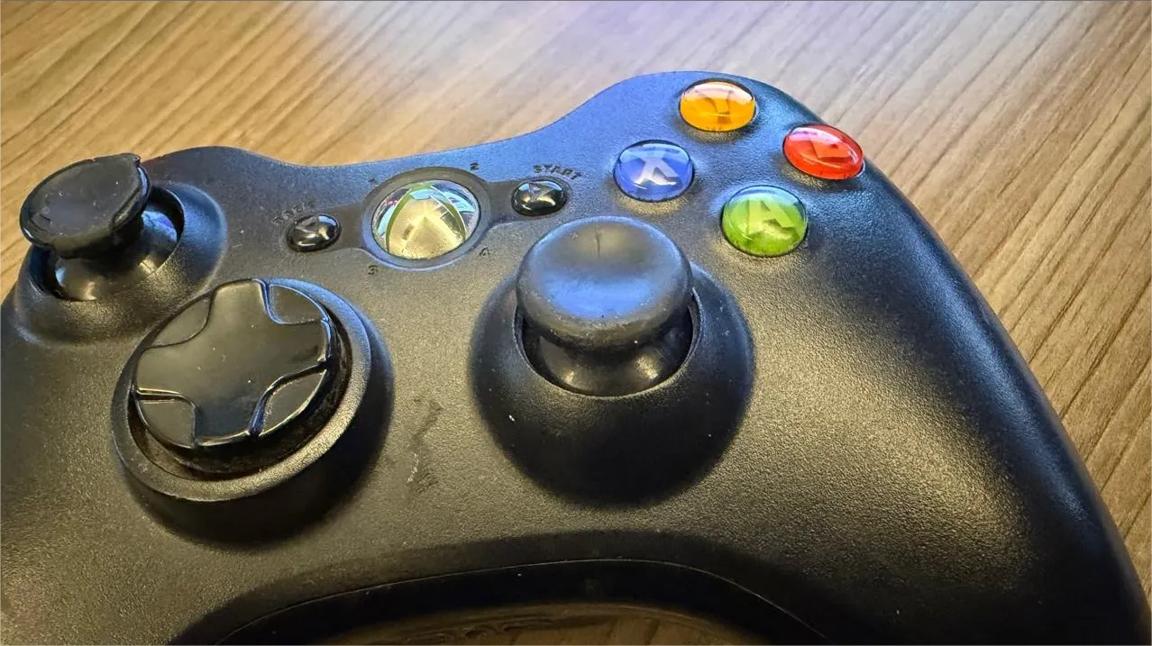 R9/ ORIGINAL CONTROLE XBOX 360 – 49,00 SEGUIDOS DE 7,00