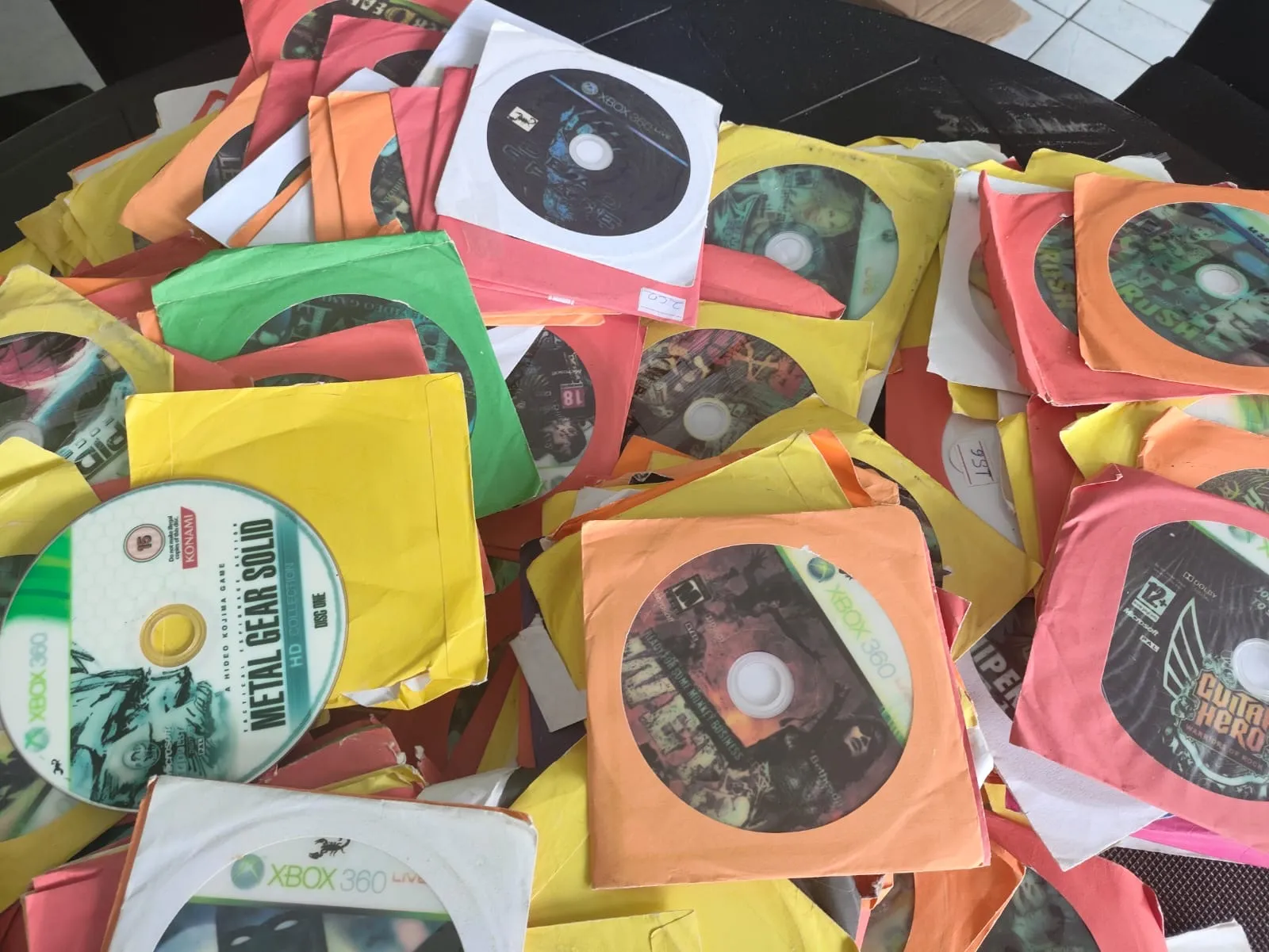 WA/ Nilmar /LOTE COM 280 JOGOS XBOX! 115,00 SEGUIDOS DE 9,00