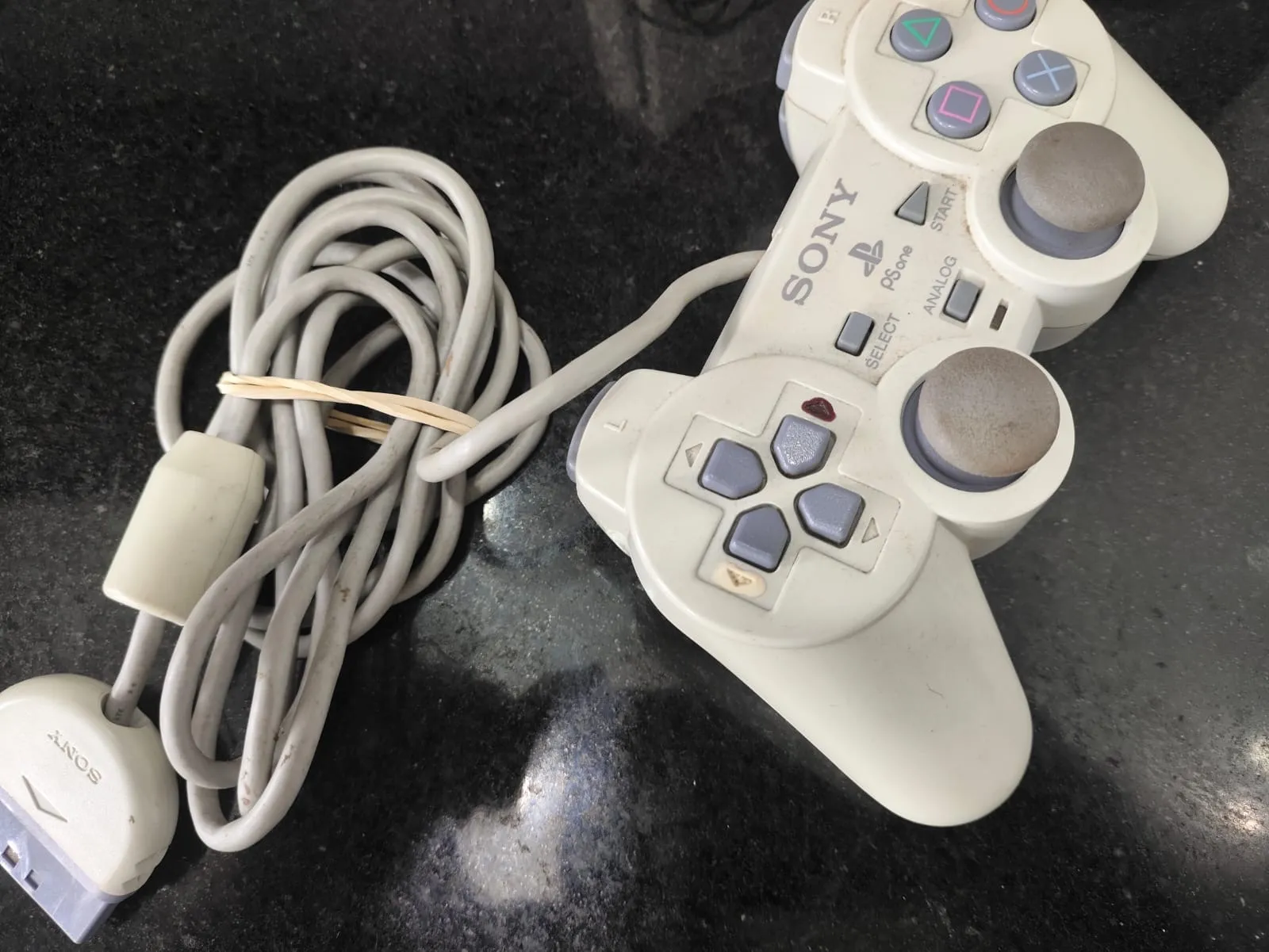 WA/ Leo sandi /CONTROLE ORIGINAL. PS1. 41,00 SEGUIDOS DE 7,00