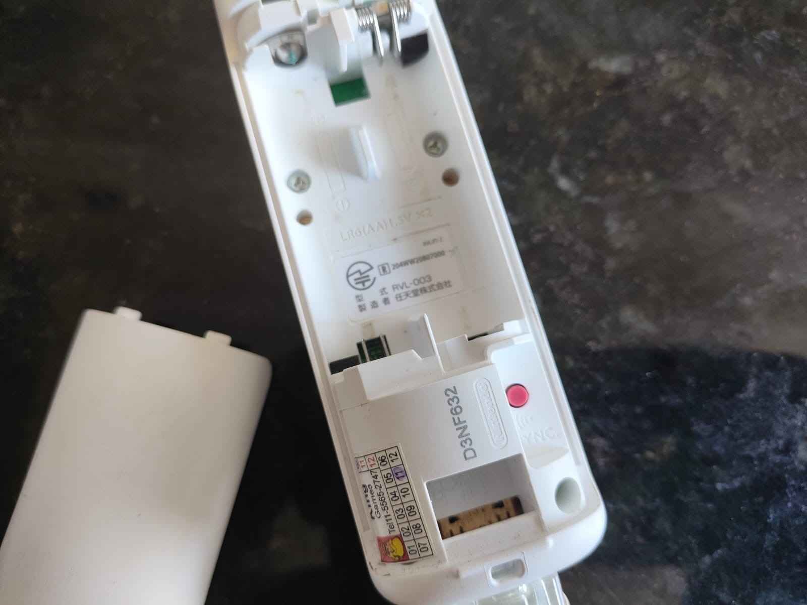 WA/ Kaue K /ORIGINAIS CONTRO. NINTENDO WII. 57,00 SEGUIDOS DE 10,00