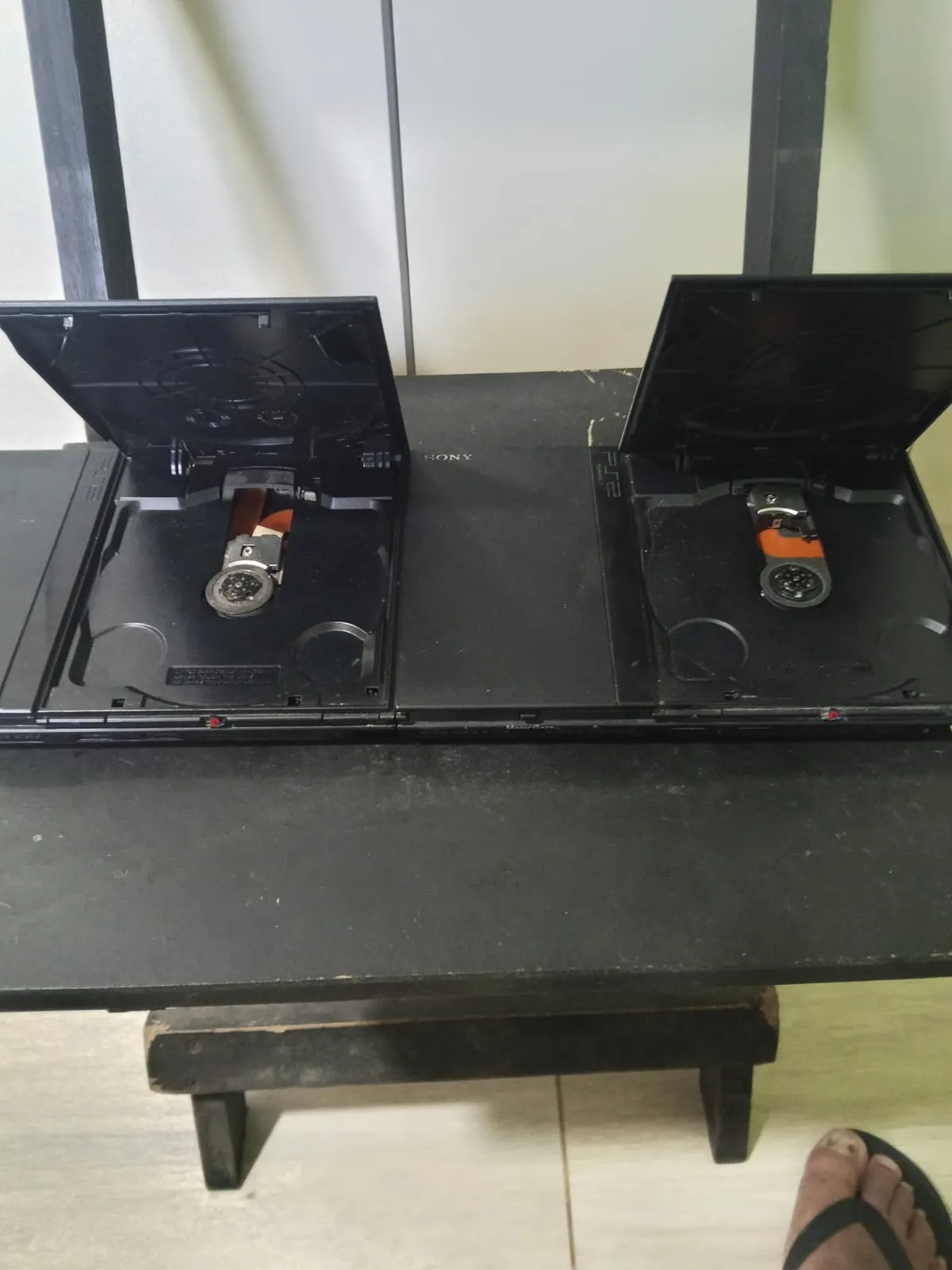 TA/ D***el /2 CONSOLES PS2 SLIM. 88,00 SEGUIDOS DE 9,00