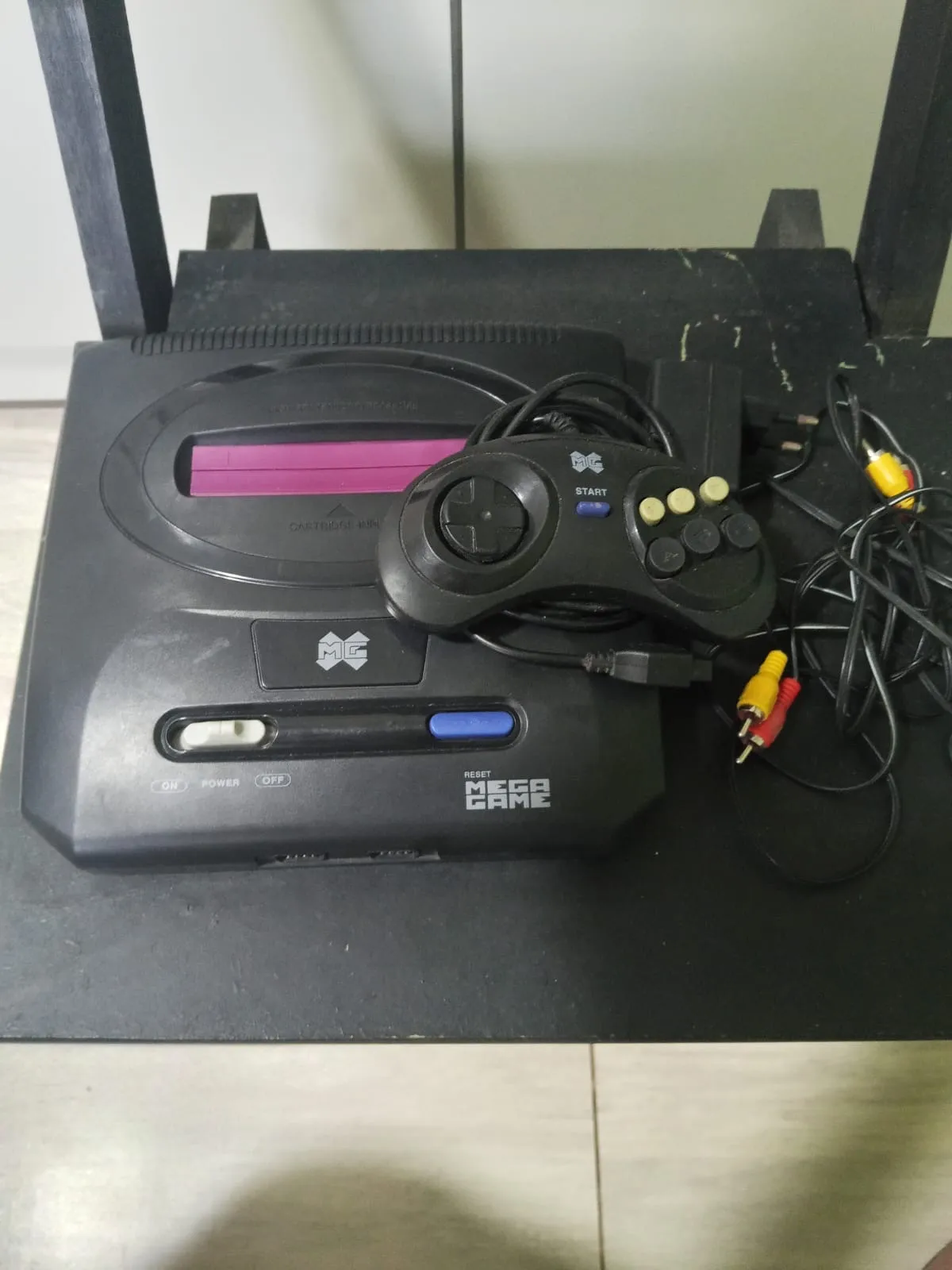 TA/ D****do /MEGA DRIVE CLONE. 48,00 SEGUIDOS DE 5,00