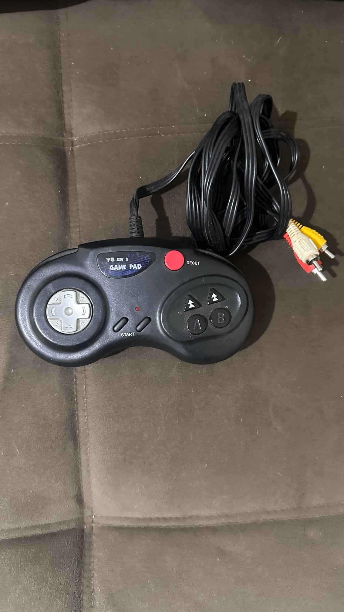 NR/ mauricioms /VIDEO GAME, GAME PAD 39,00 SEGUIDOS DE 4,00