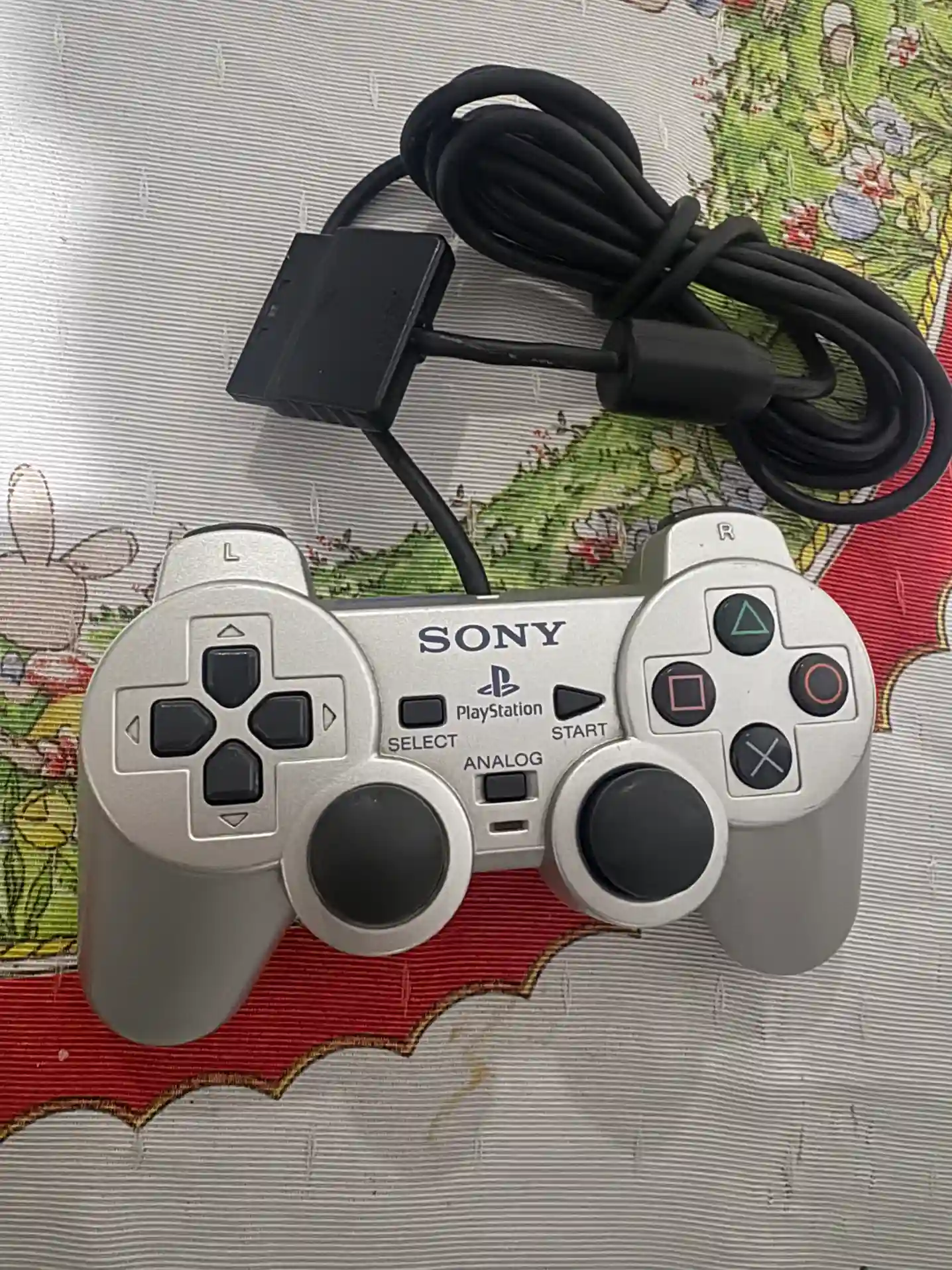 RL/ DANIEL/ LINDO CONTROLE PS2 SILVER ORIGINAL 59,00 SEGUIDOS DE 11,00