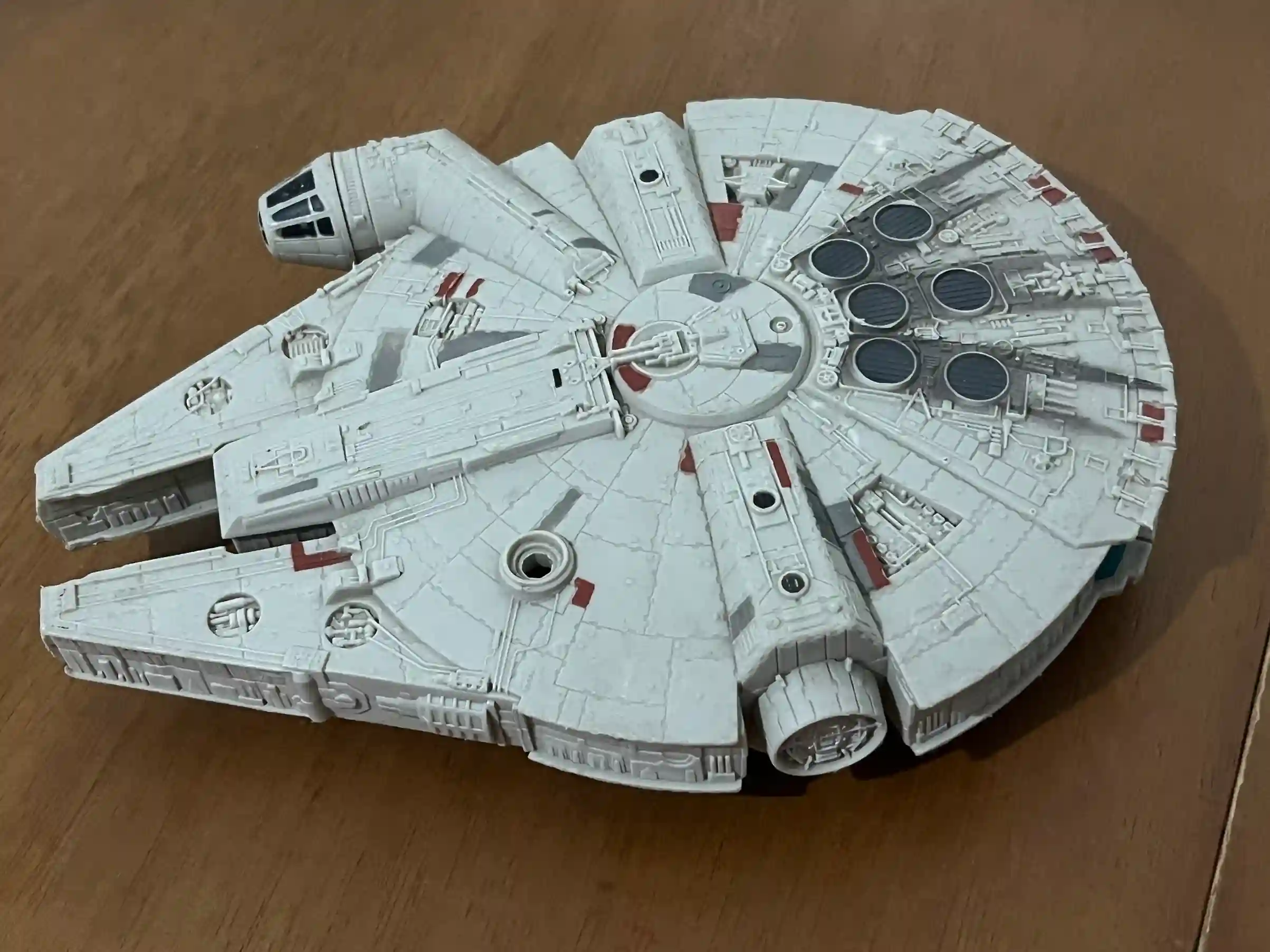 CX/ Alexandre Peres /MILLENNIUM FALCON! 41,00 SEGUIDOS DE 9,00