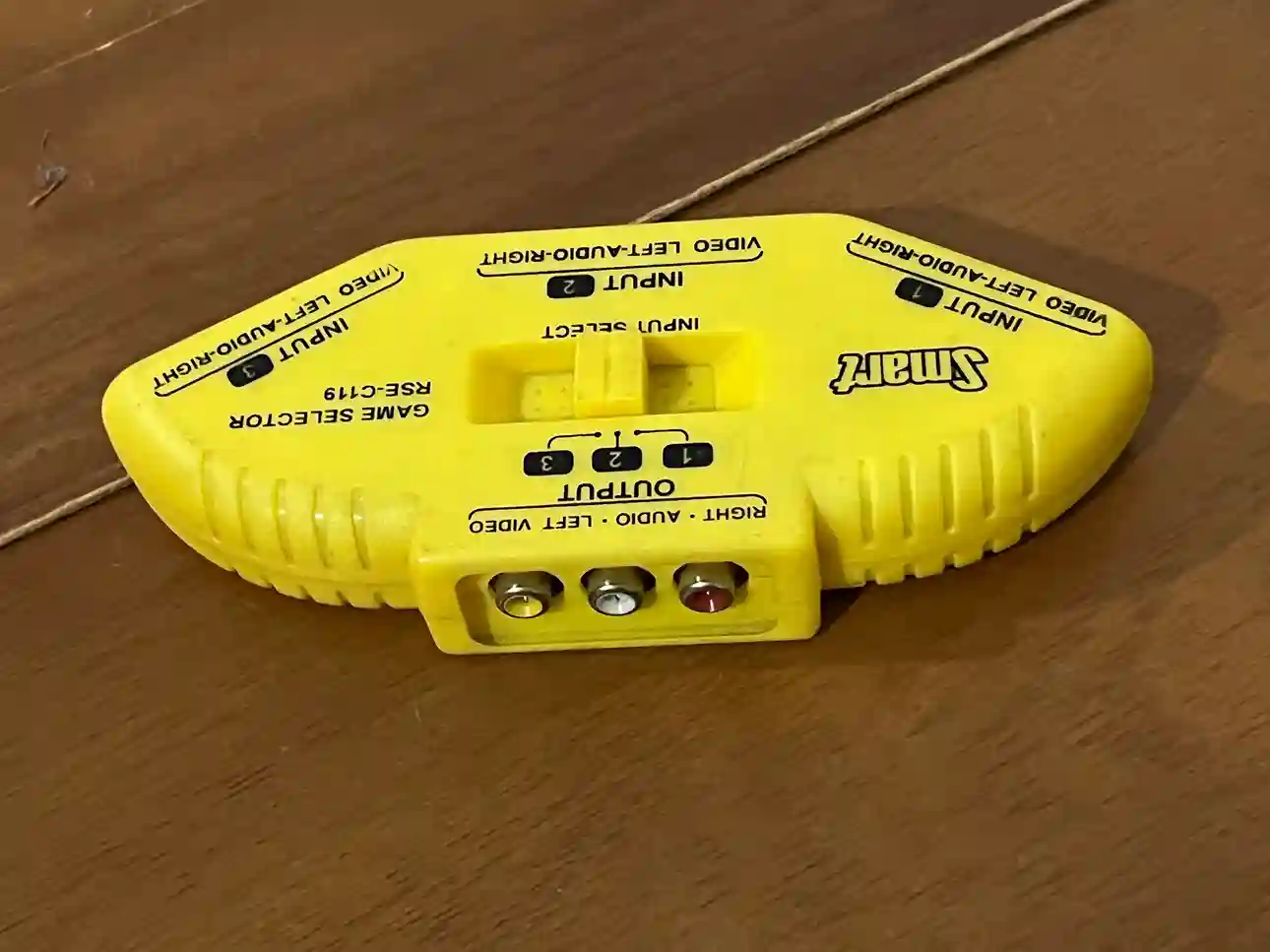 CX/ kevogames /SPLIT RCA 3 IN 1.   38,00 SEGUIDOS DE 5,00