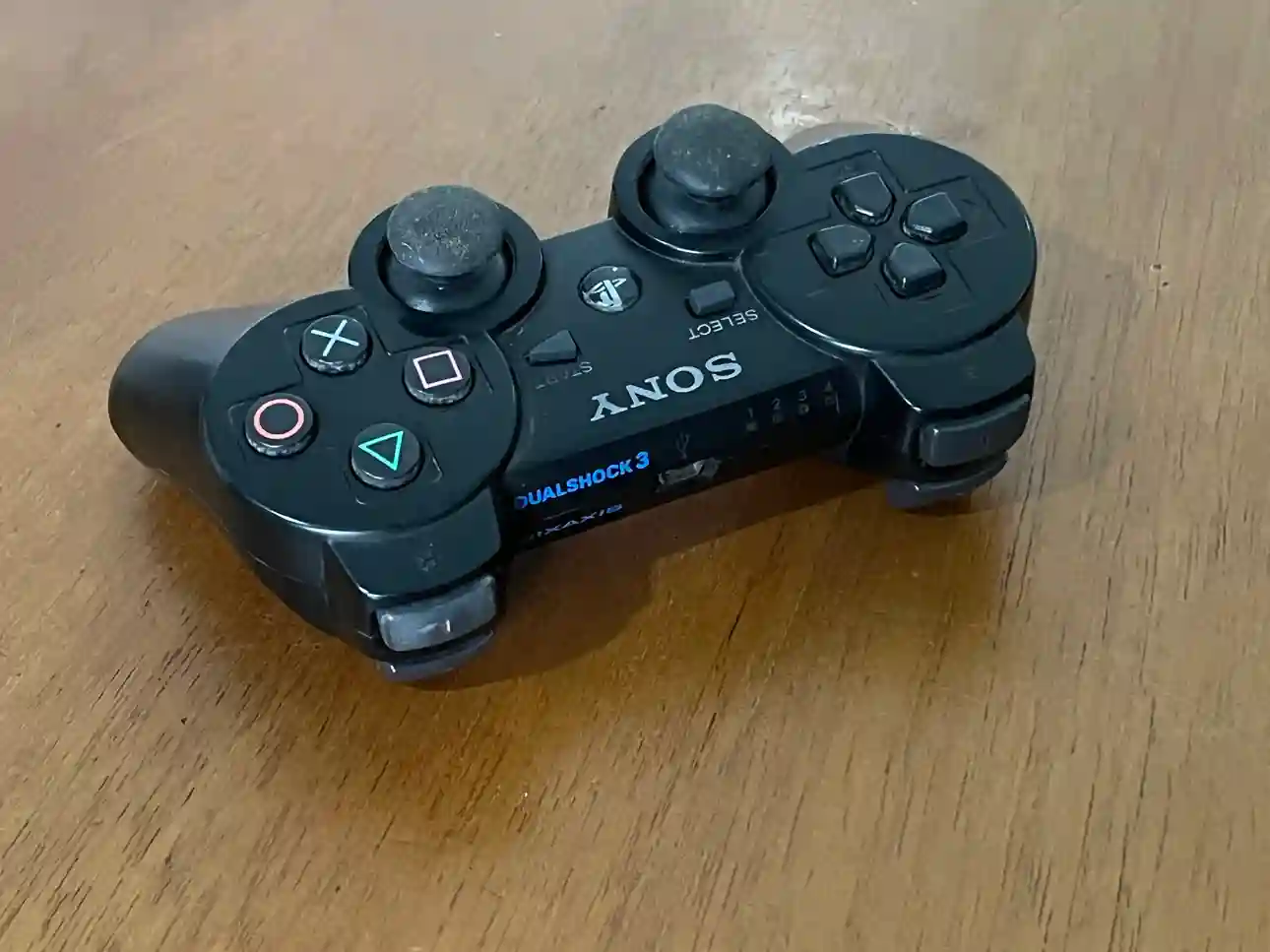 CX/ LFERNANDO /ORIGINAL CONTROLE PS3  53,00 SEGUIDOS DE 8,00