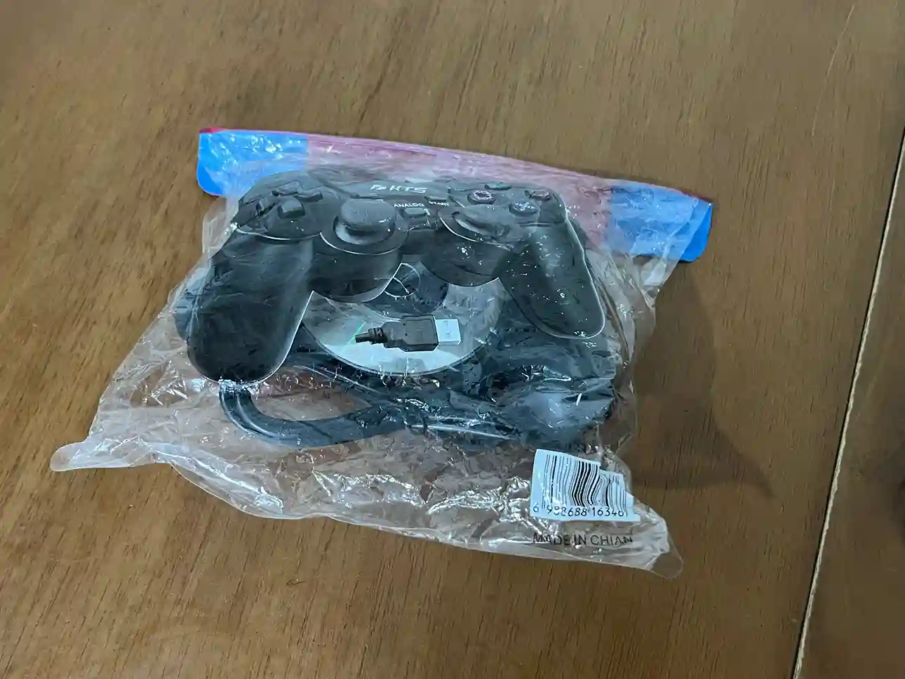 CX/ Ajanuar /CONTROLE PS2 USB. 10,00 SEGUIDOS DE 8,00