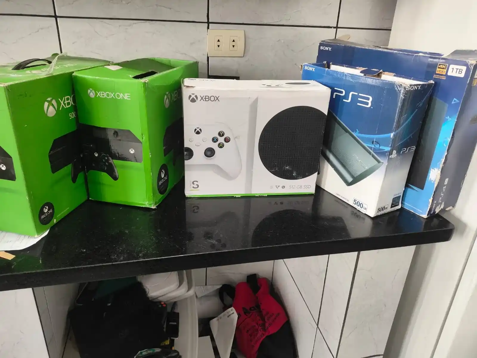 WA/ CAIXAS ORIGINAIS 77,00 SEGUIDOS DE 7,00