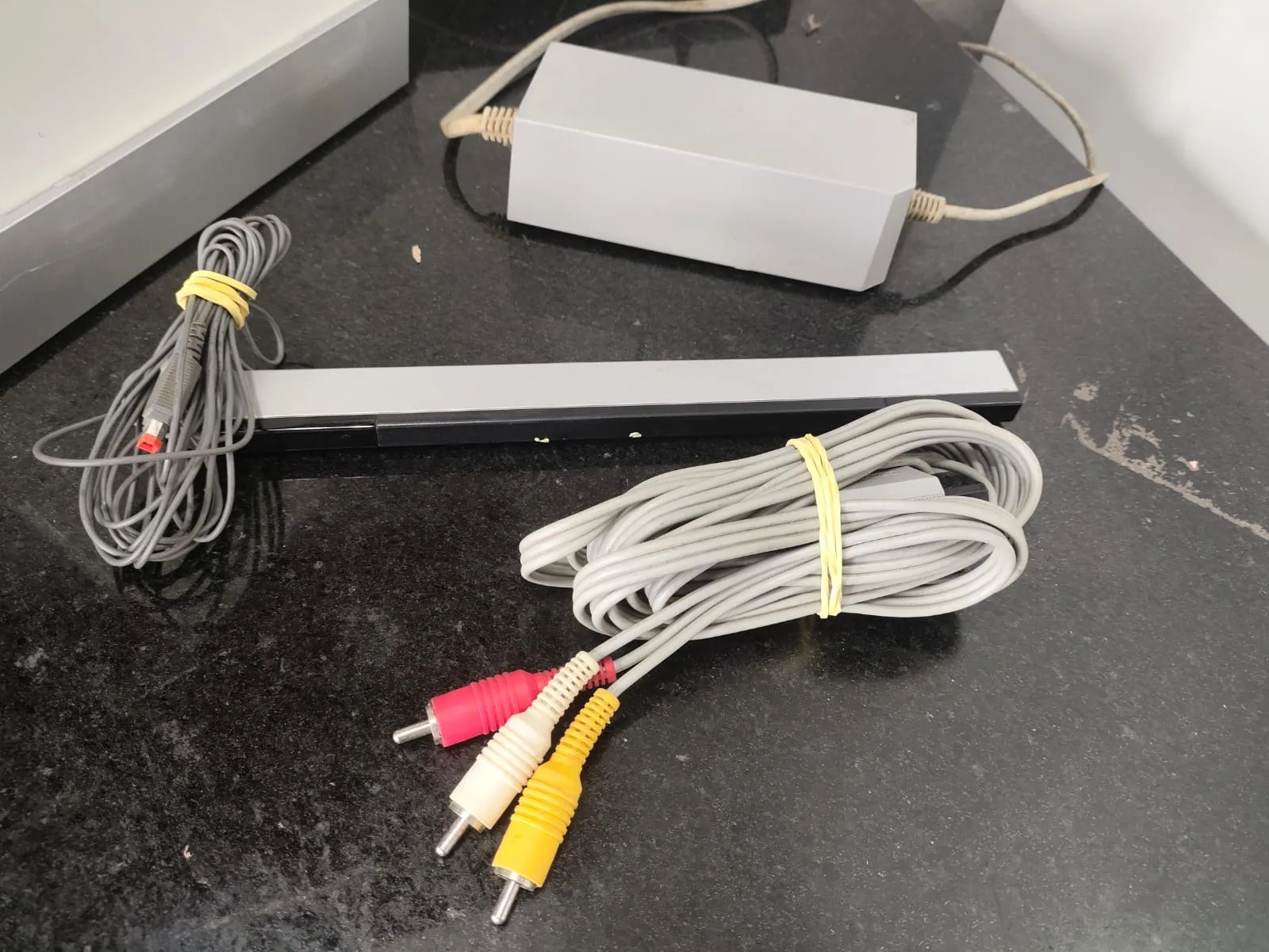 WA/ Isawue /LINDO CONSOLE NINTENDO WII.   77,00 SEGUIDOS DE 12,00