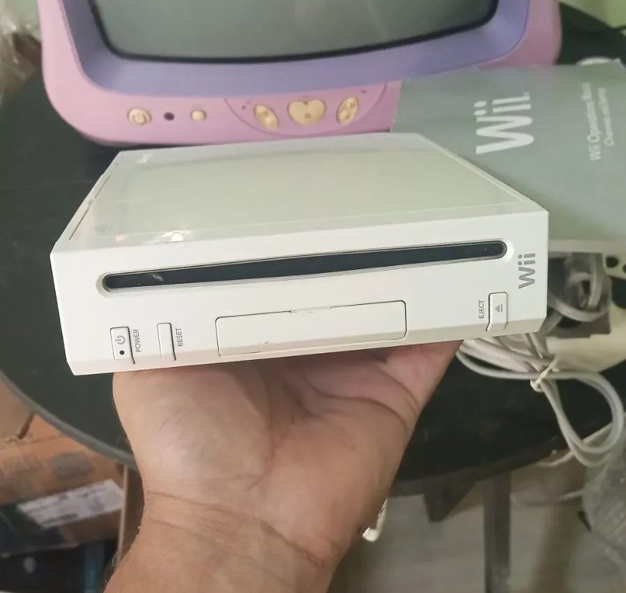 TA/ Isawue /CONSOLE NINTENDO WII TOP!  99,00 SEGUIDOS DE 23,00