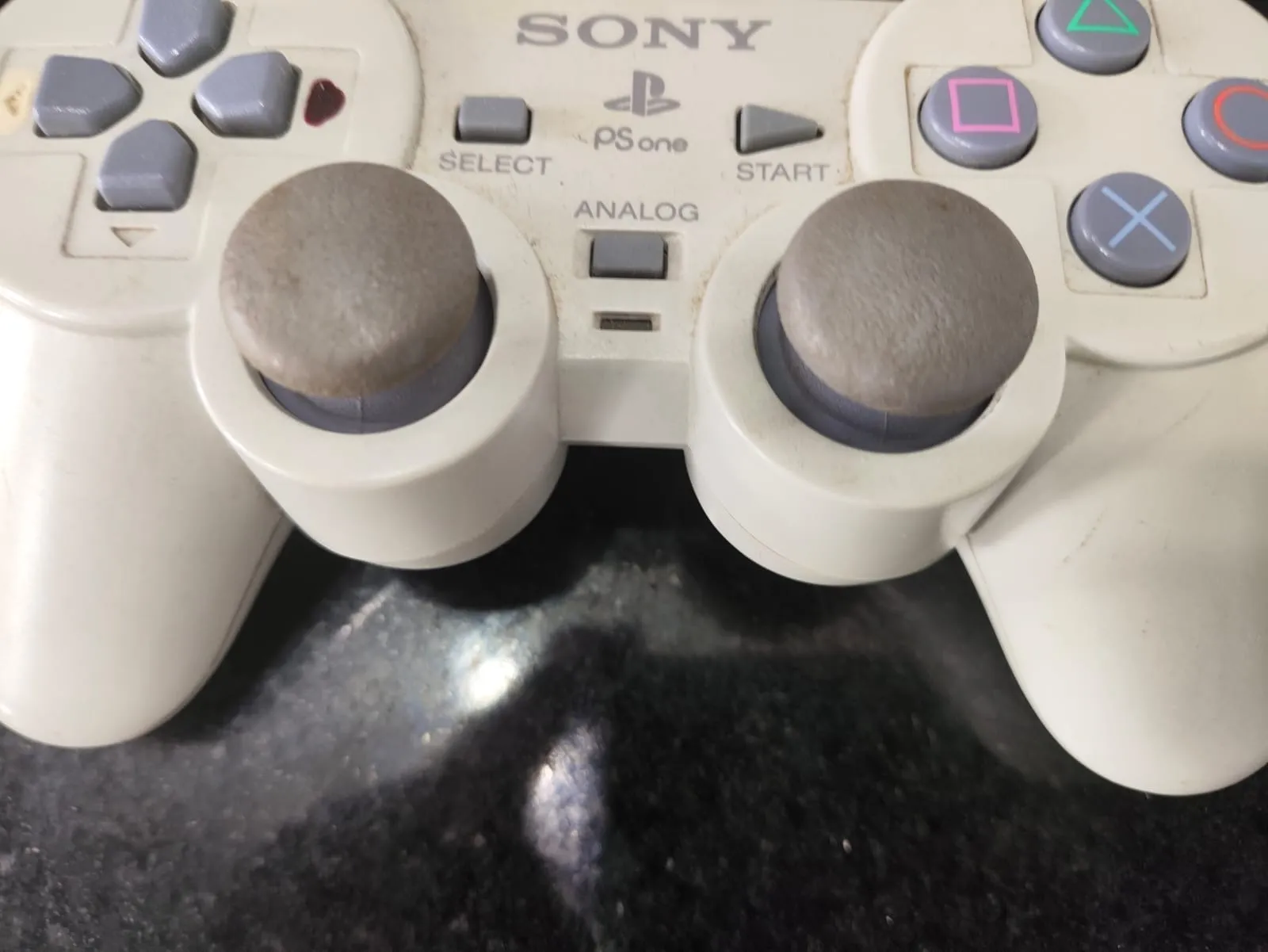 WA/ Leo sandi /CONTROLE ORIGINAL. PS1. 41,00 SEGUIDOS DE 7,00