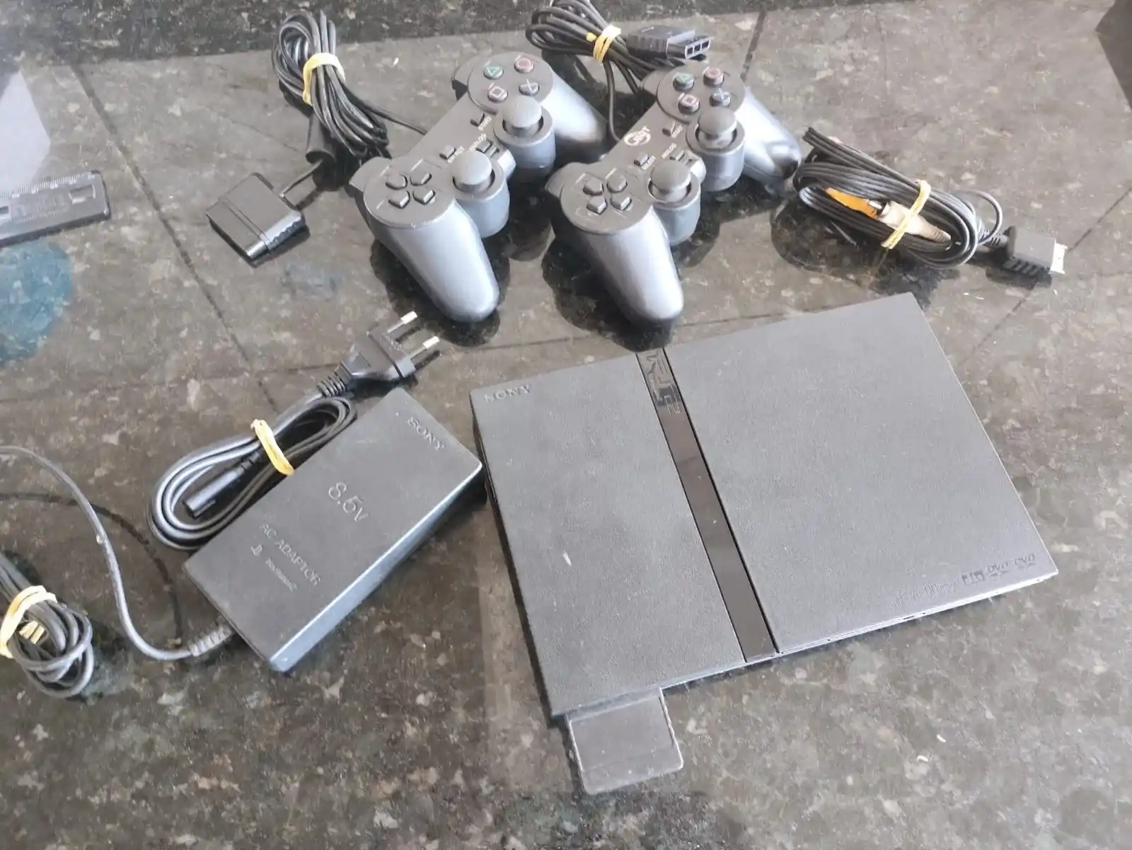 WA/ Lazaro /PS2 SLIM LENDO 100% TOP! 100,00 SEGUIDOS DE 19,00