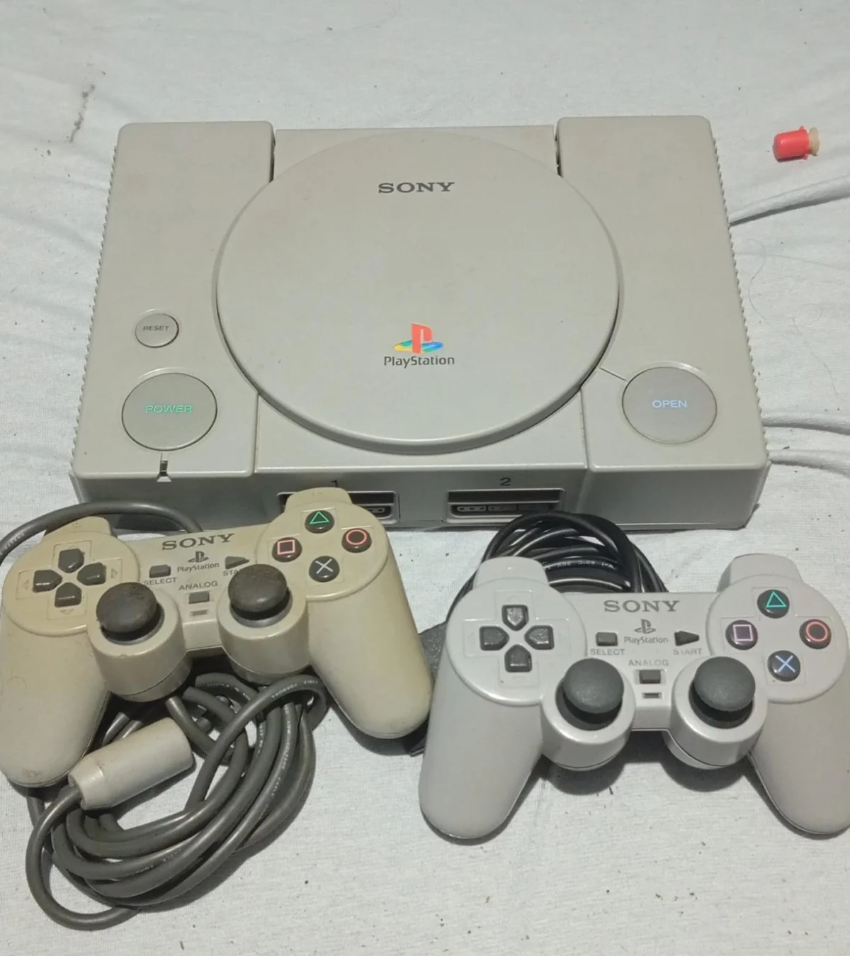 AD/ G**te B*a /PS1 FAT MODELO SCPH3000 TOP! 147,00 SEGUIDOS DE 17,00