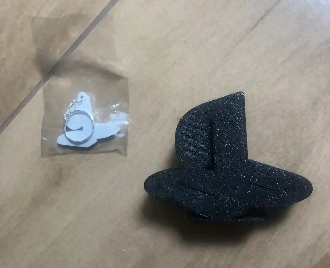 B9/ LOGO + CHAVEIRO PLAYSTATION  29,00 SEGUIDOS DE 5,00