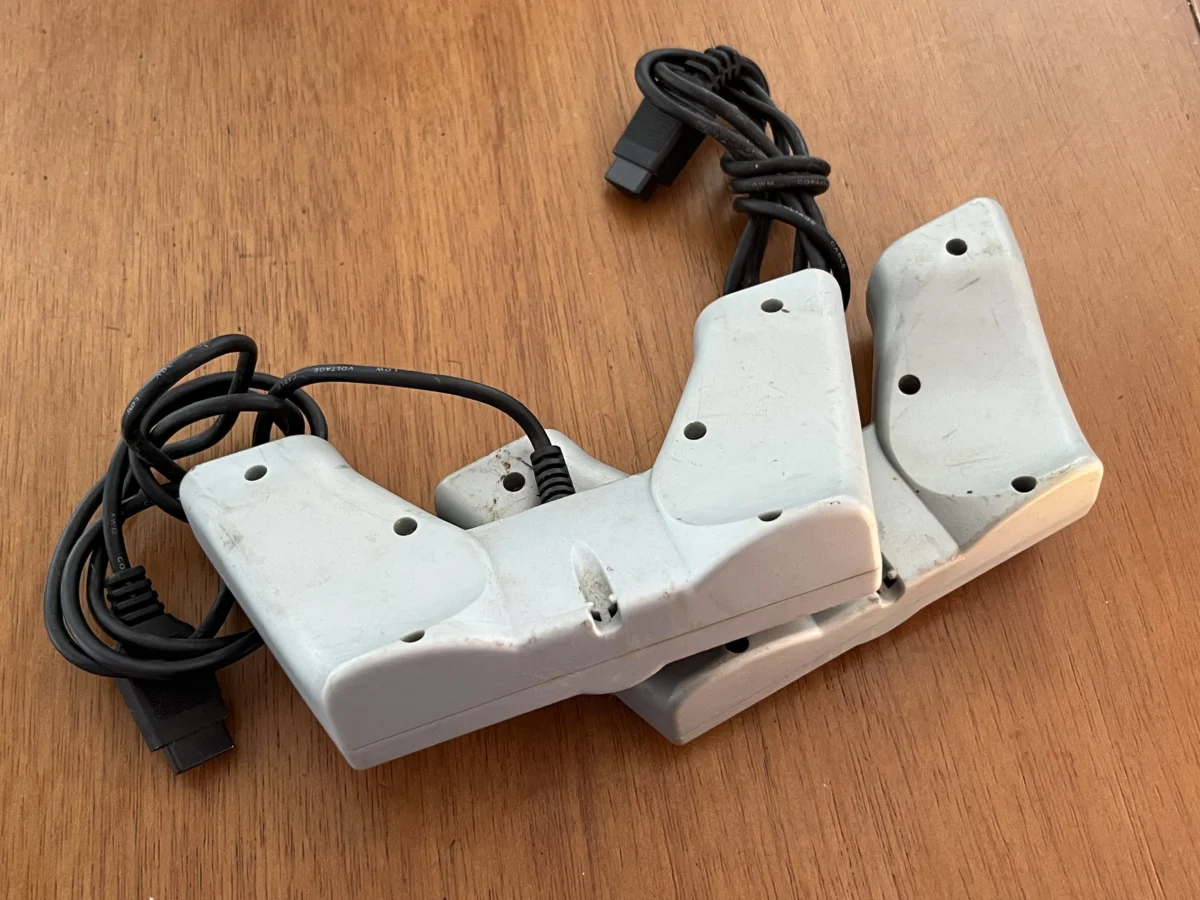 7B/ Palotta /2 CONTROLES GAMES. 10,00 SEGUIDOS DE 5,00