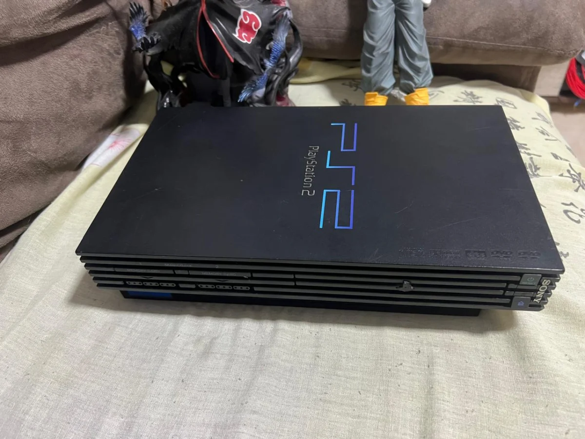 CB/ W***eo /LINDO PS2 FAT 97,00 SEGUIDOS DE 10,00