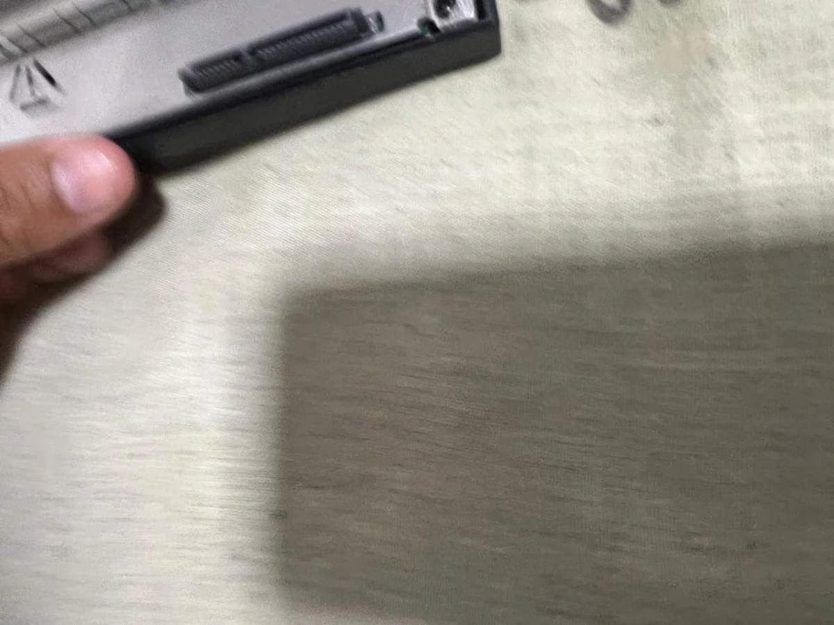 CB/ C***IO D*AS S**VA /MODEM SATA PS2 127,00 SEGUIDOS DE 10,00
