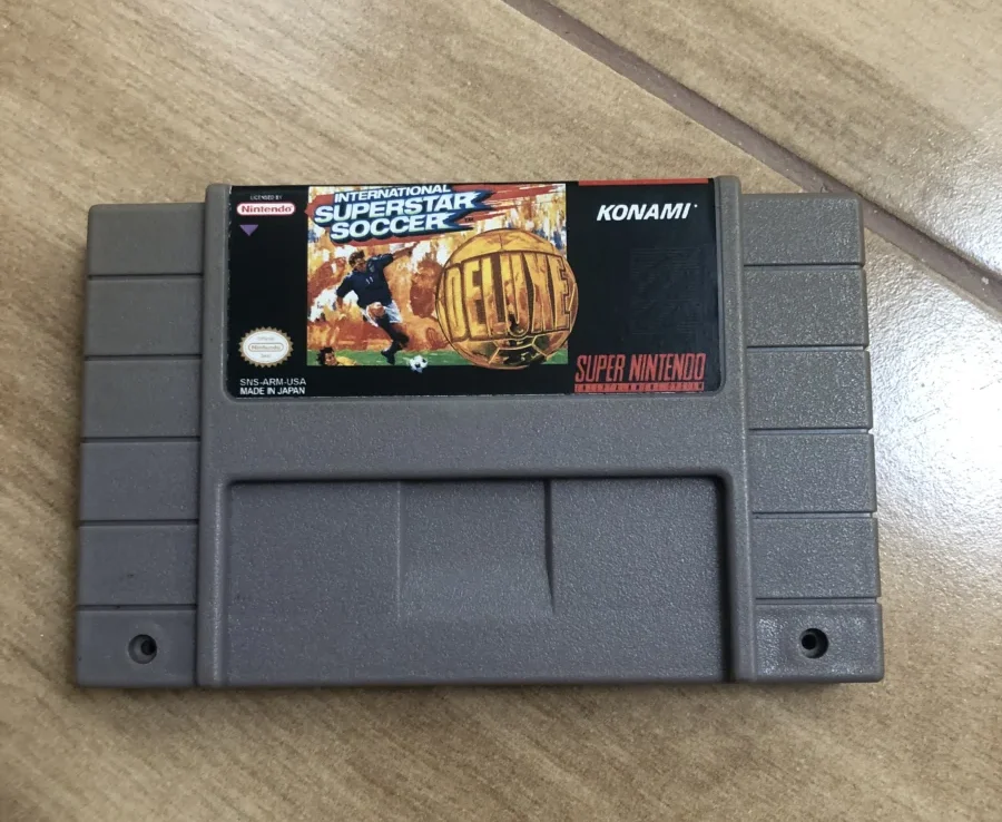 B9/ Z***mo /SUPERSTAR SOCCER SNES 25,00 SEGUIDOS DE 5,00