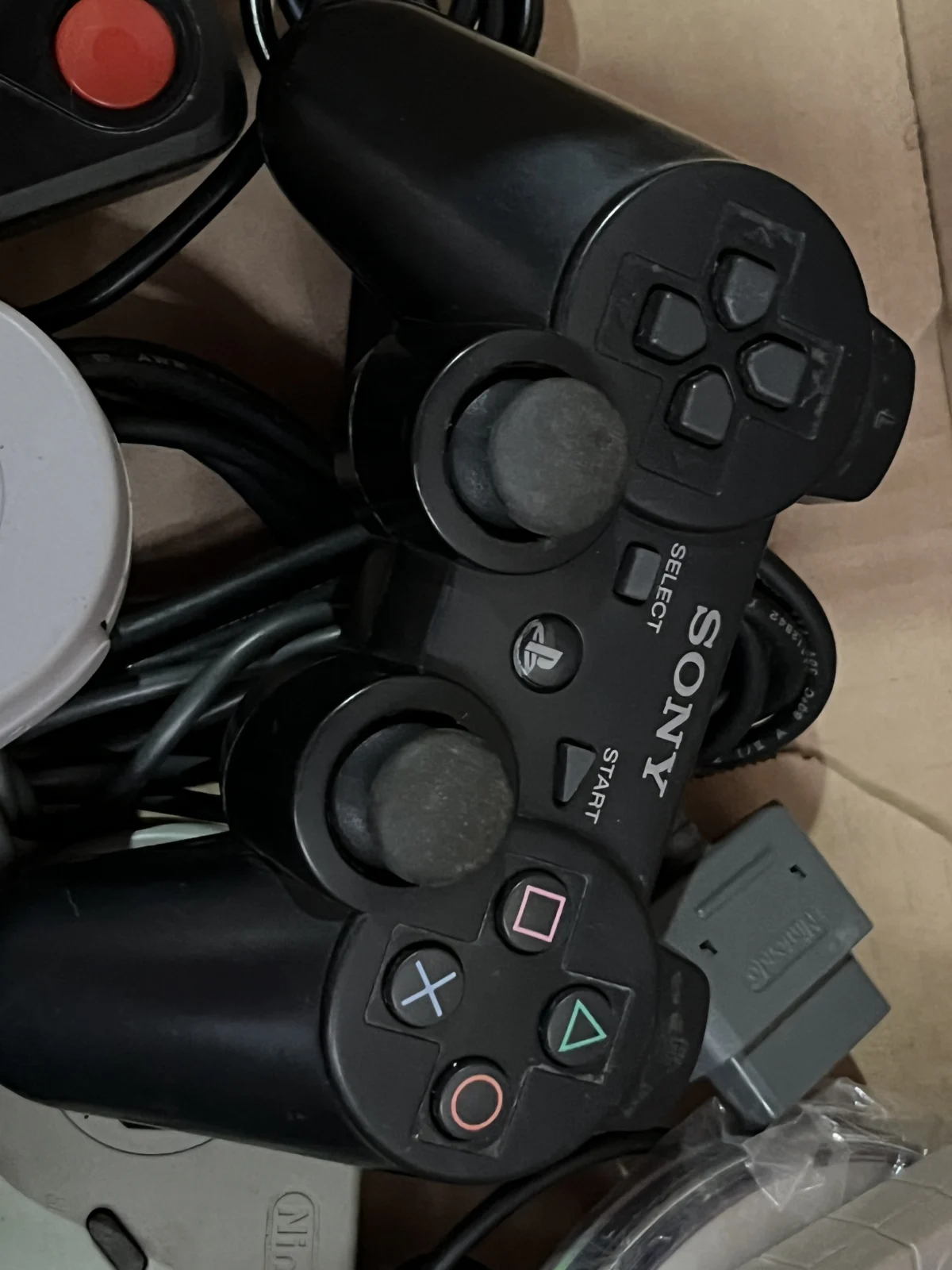 CX/ Z***mo /LOTE DE ACESSÓRIOS E JOGOS DE GAMES. 88,00 SEGUIDOS DE 10,00