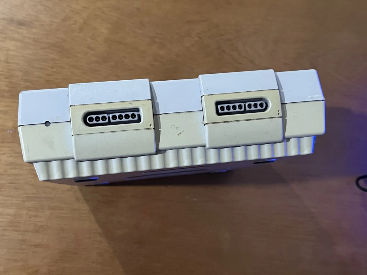CX/ CONSOLE SUPER NINTENDO. TOP!  30,00 SEGUIDOS DE 20,00