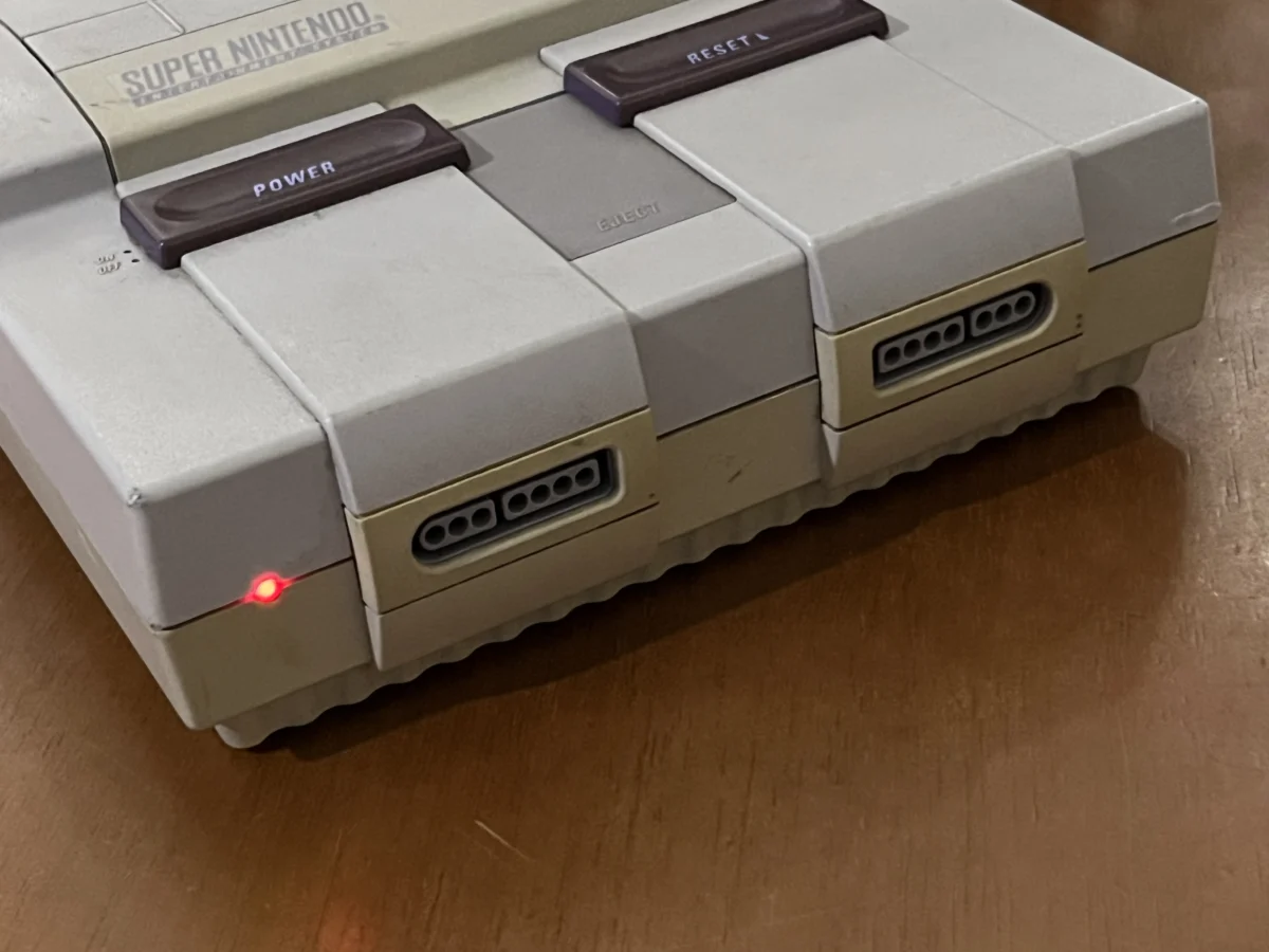 CX/ CONSOLE SUPER NINTENDO. TOP!  30,00 SEGUIDOS DE 20,00