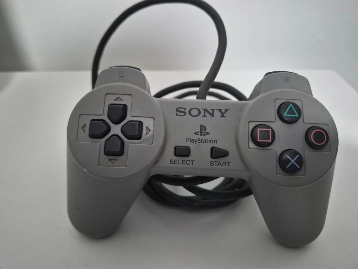 JD/ G*****on /ORIGINAL CONTROLE PS1, 59,00 SEGUIDOS DE 8,00