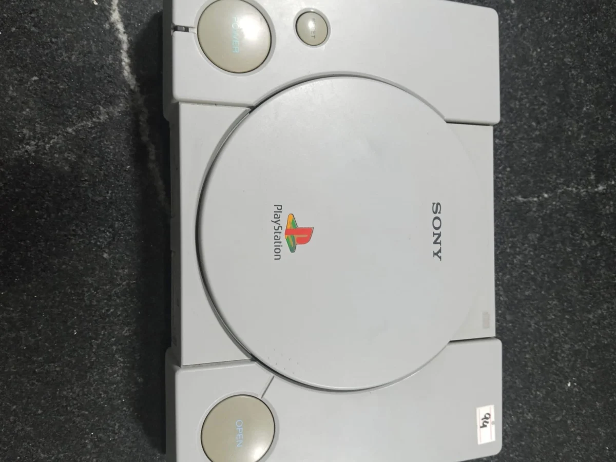 CX/ PLAYSTATION 1 FAT! TOP! 87,00 SEGUIDOS DE 12,00