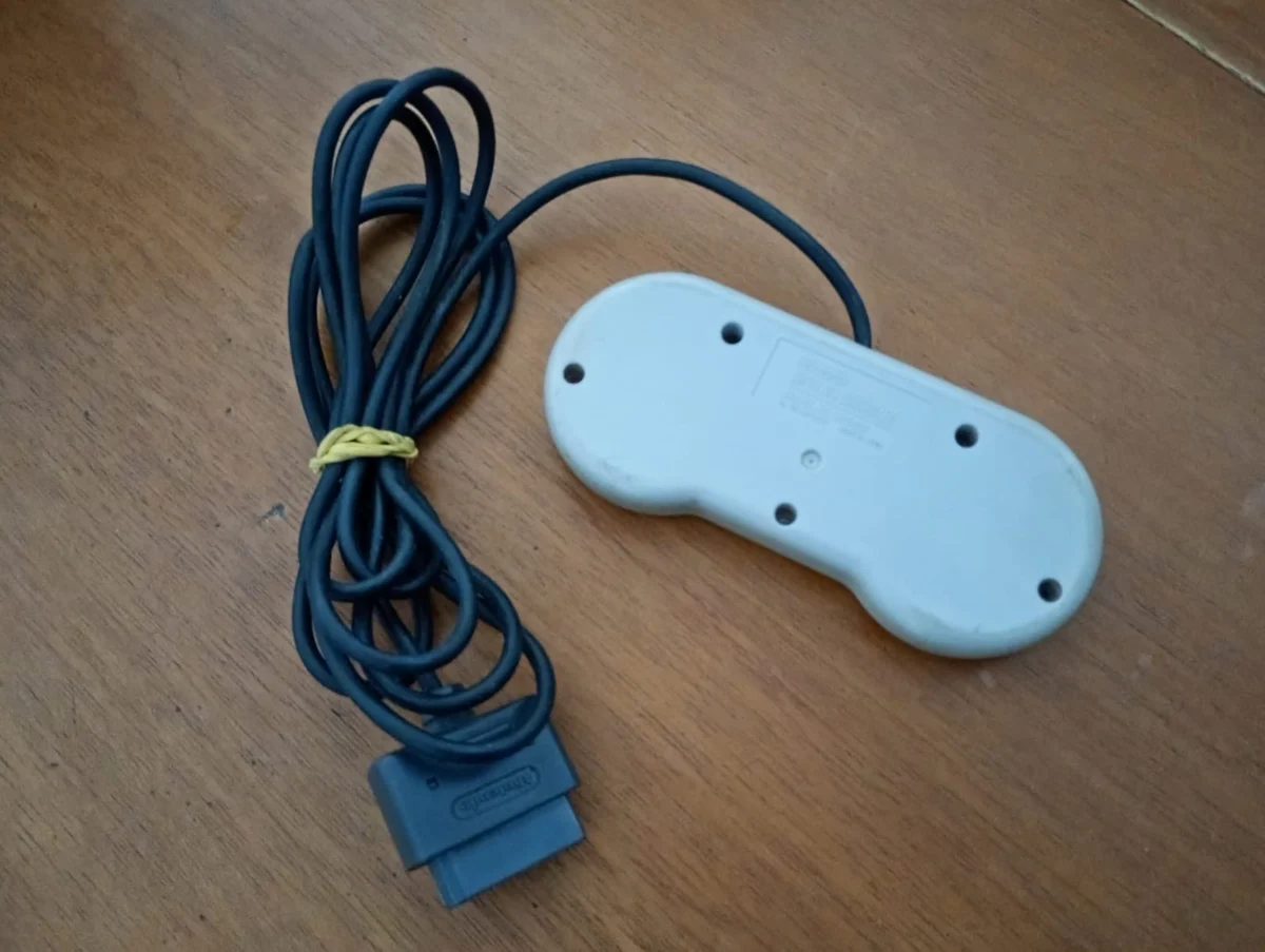 CX/ ORIGINAL CONTROLE SNES! 47,00 SEGUIDOS DE 9,00